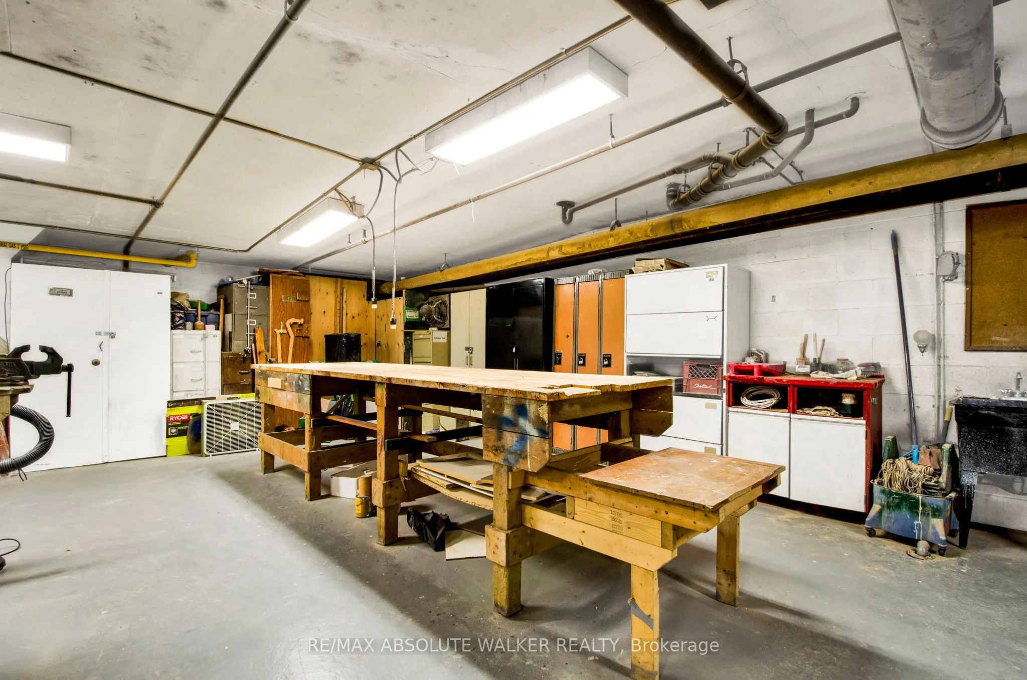 158C McArthur Avenue, #1606