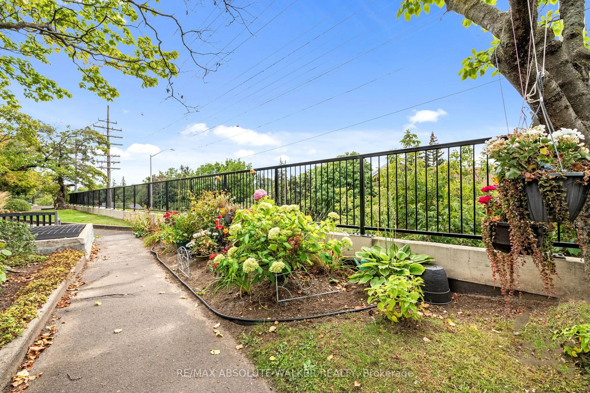 158C McArthur Avenue, #1606