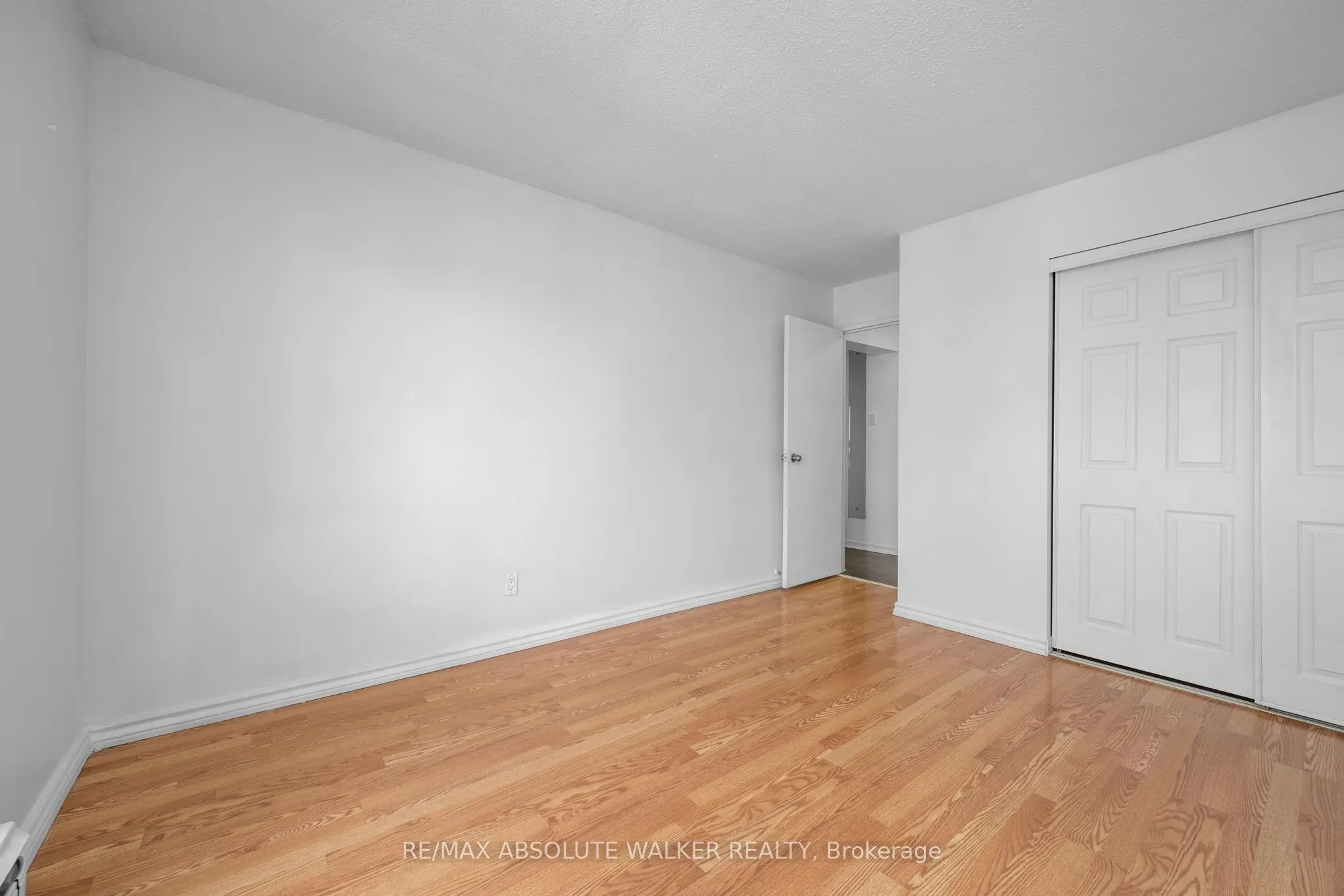 158C McArthur Avenue, #1606