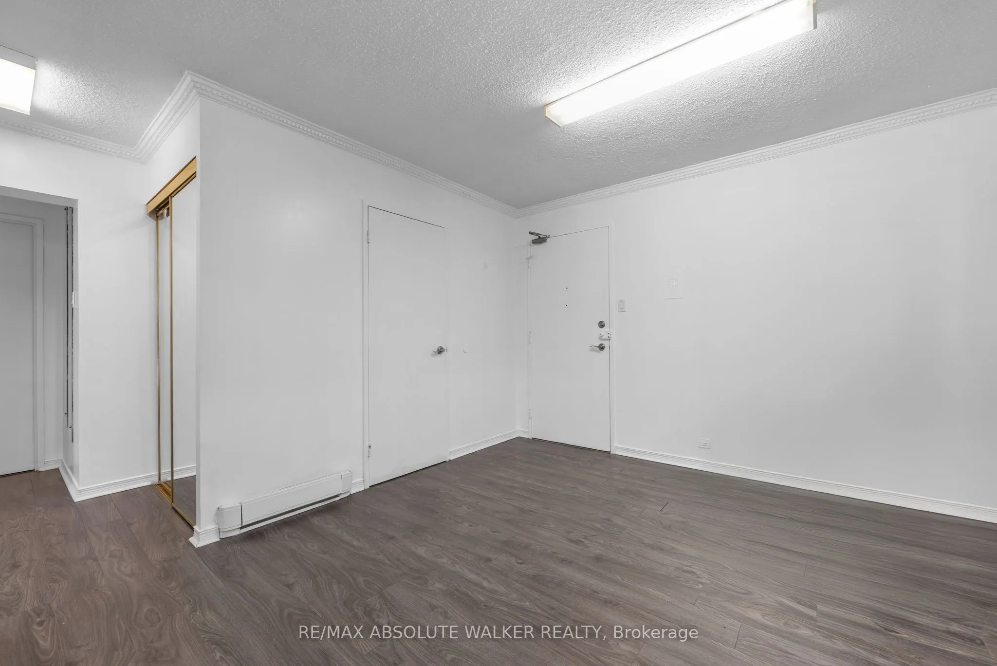 158C McArthur Avenue, #1606