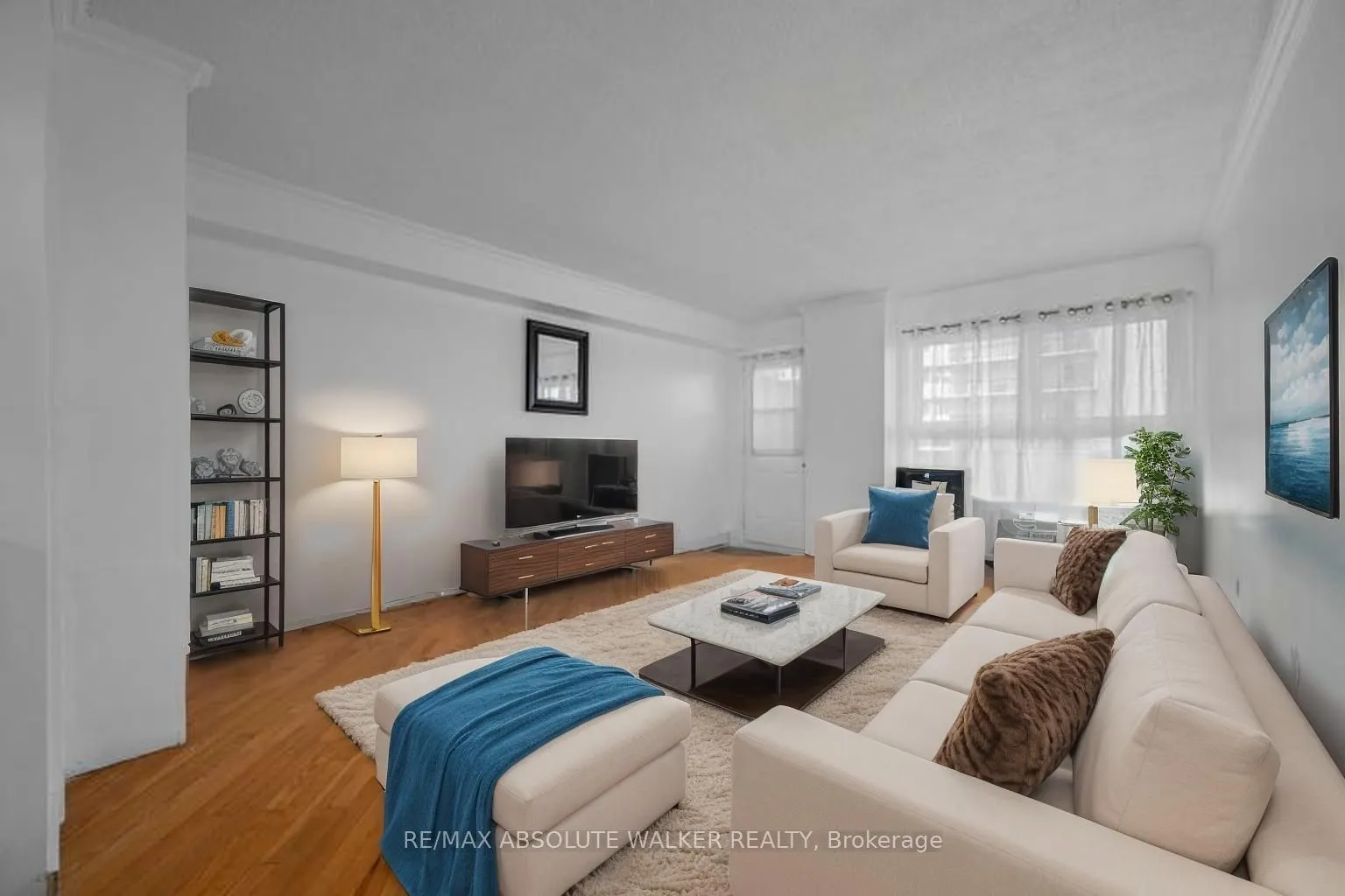 158C McArthur Avenue, #1606