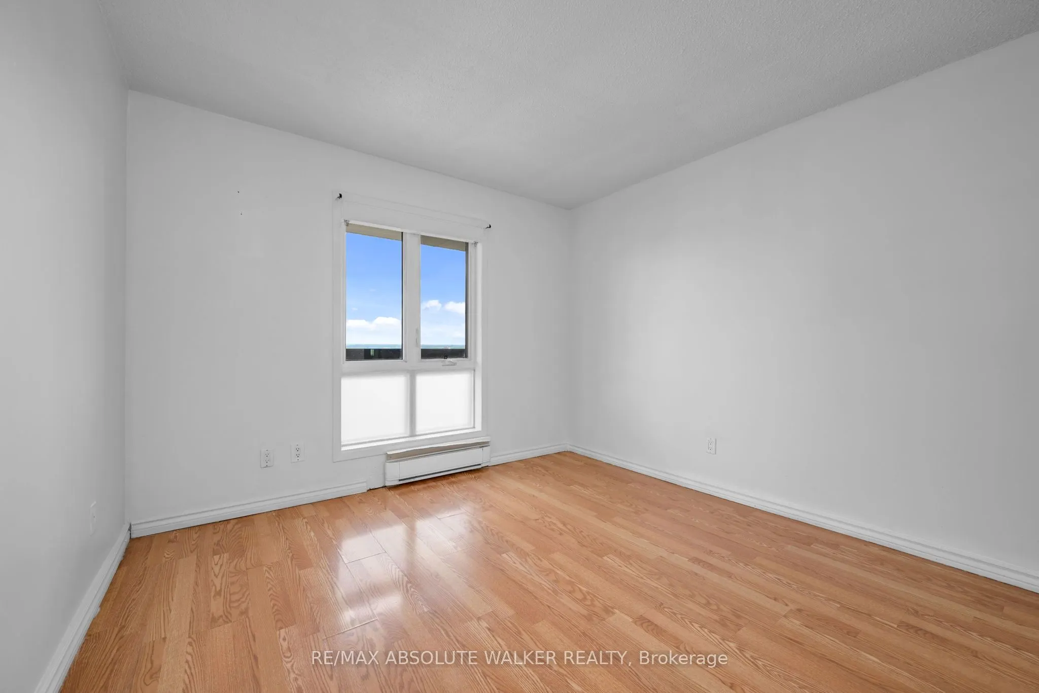 158C McArthur Avenue, #1606