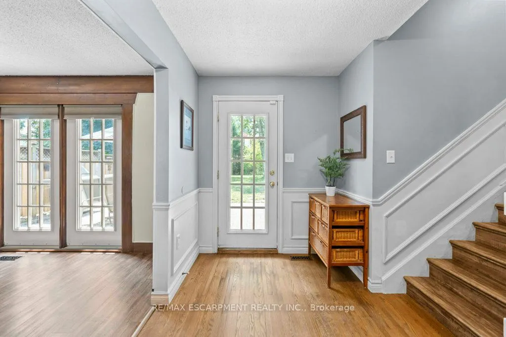 44 CEDARLAND Drive