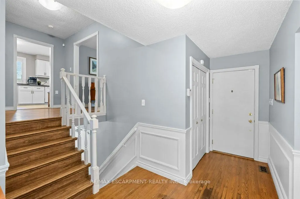 44 CEDARLAND Drive