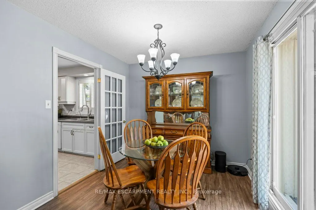 44 CEDARLAND Drive