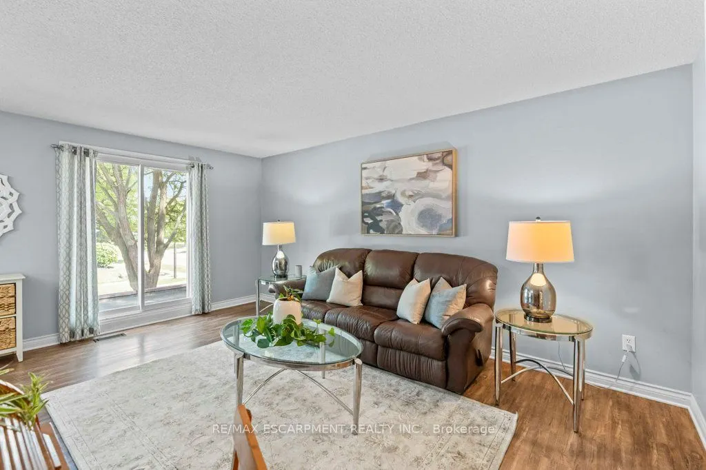 44 CEDARLAND Drive