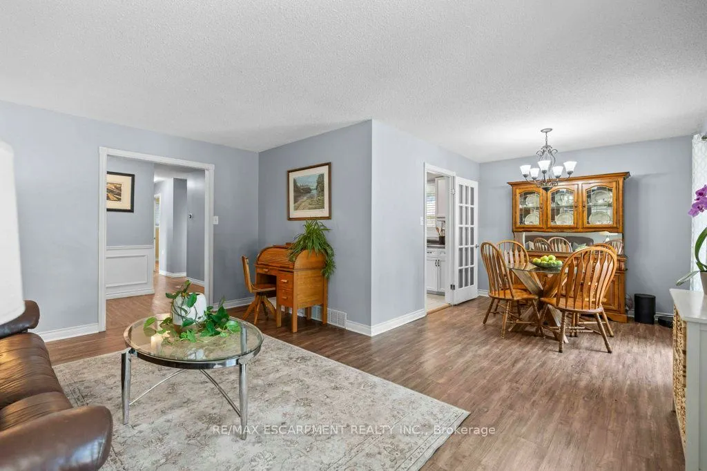 44 CEDARLAND Drive