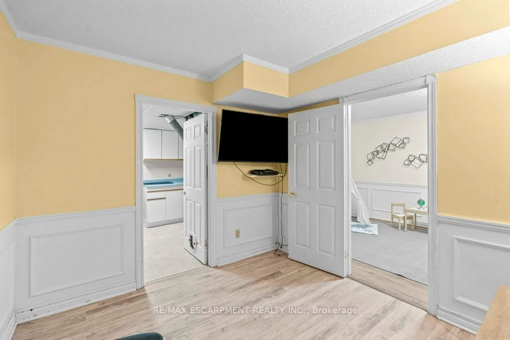44 CEDARLAND Drive