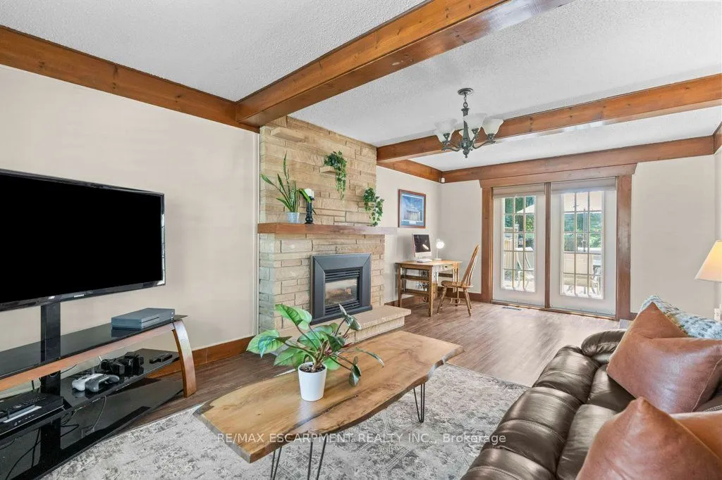 44 CEDARLAND Drive