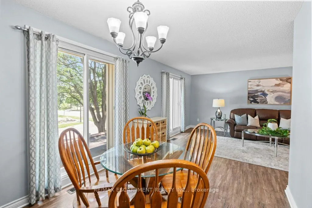 44 CEDARLAND Drive