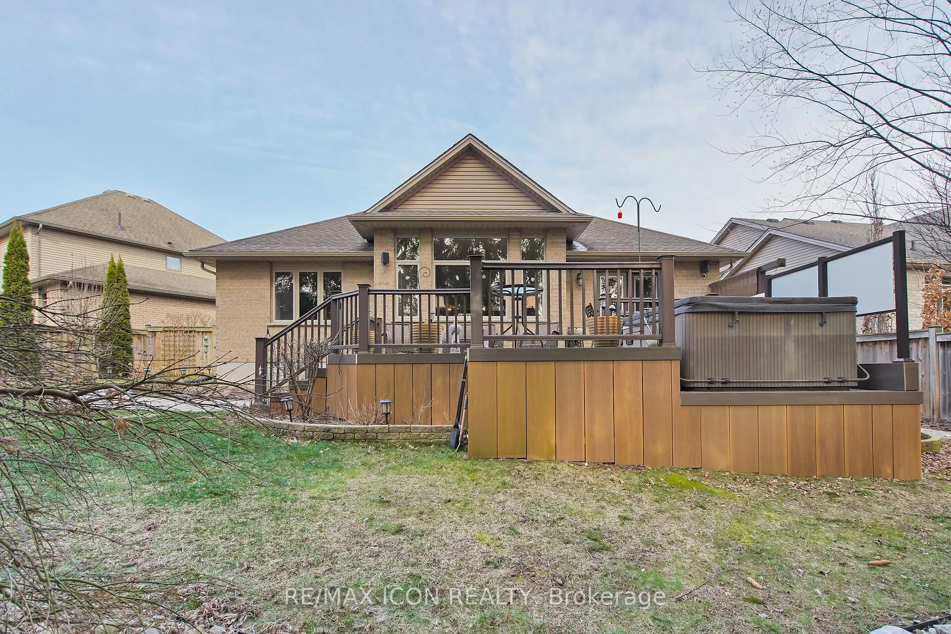 17 Tanager Place