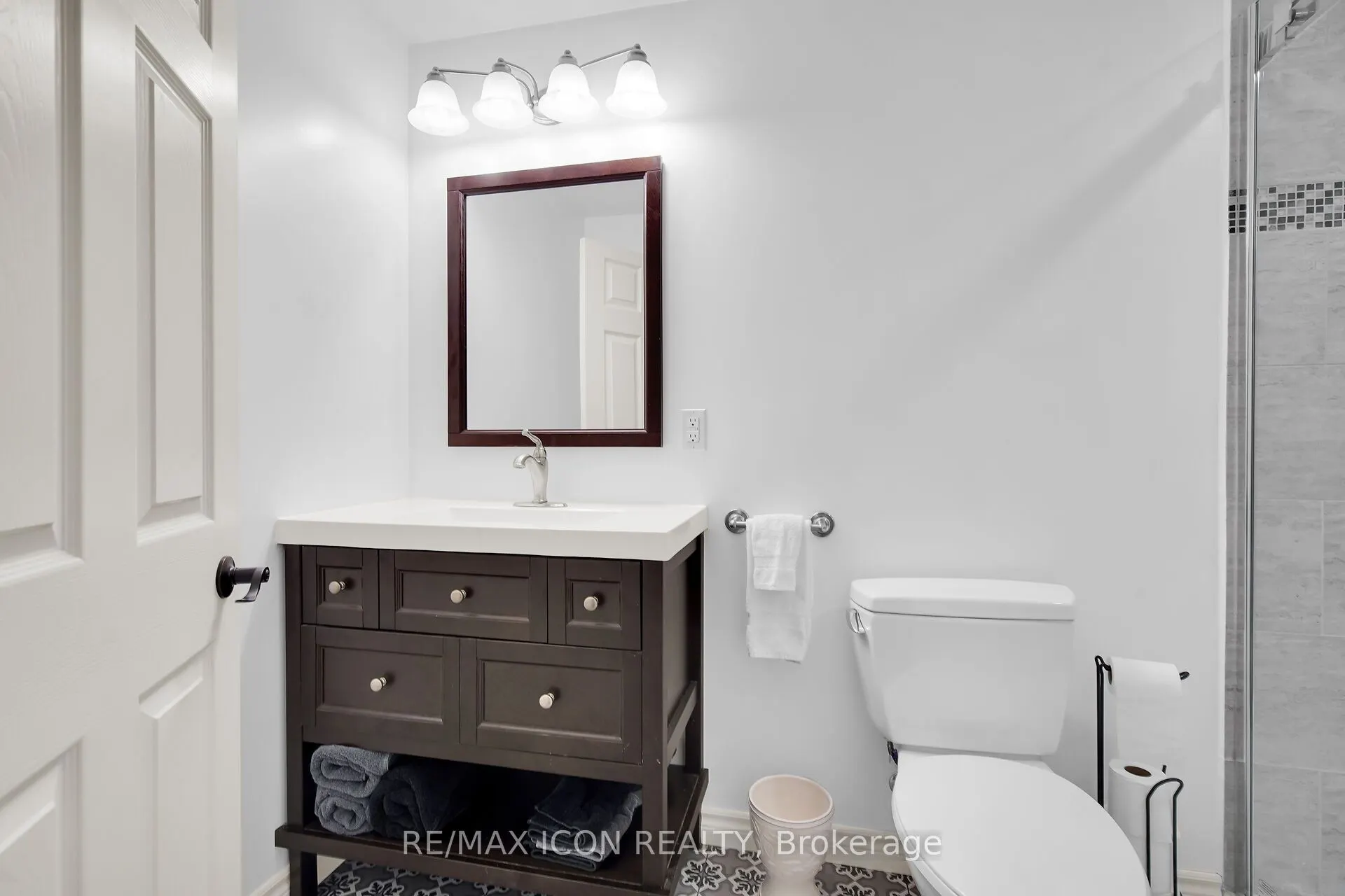 17 Tanager Place