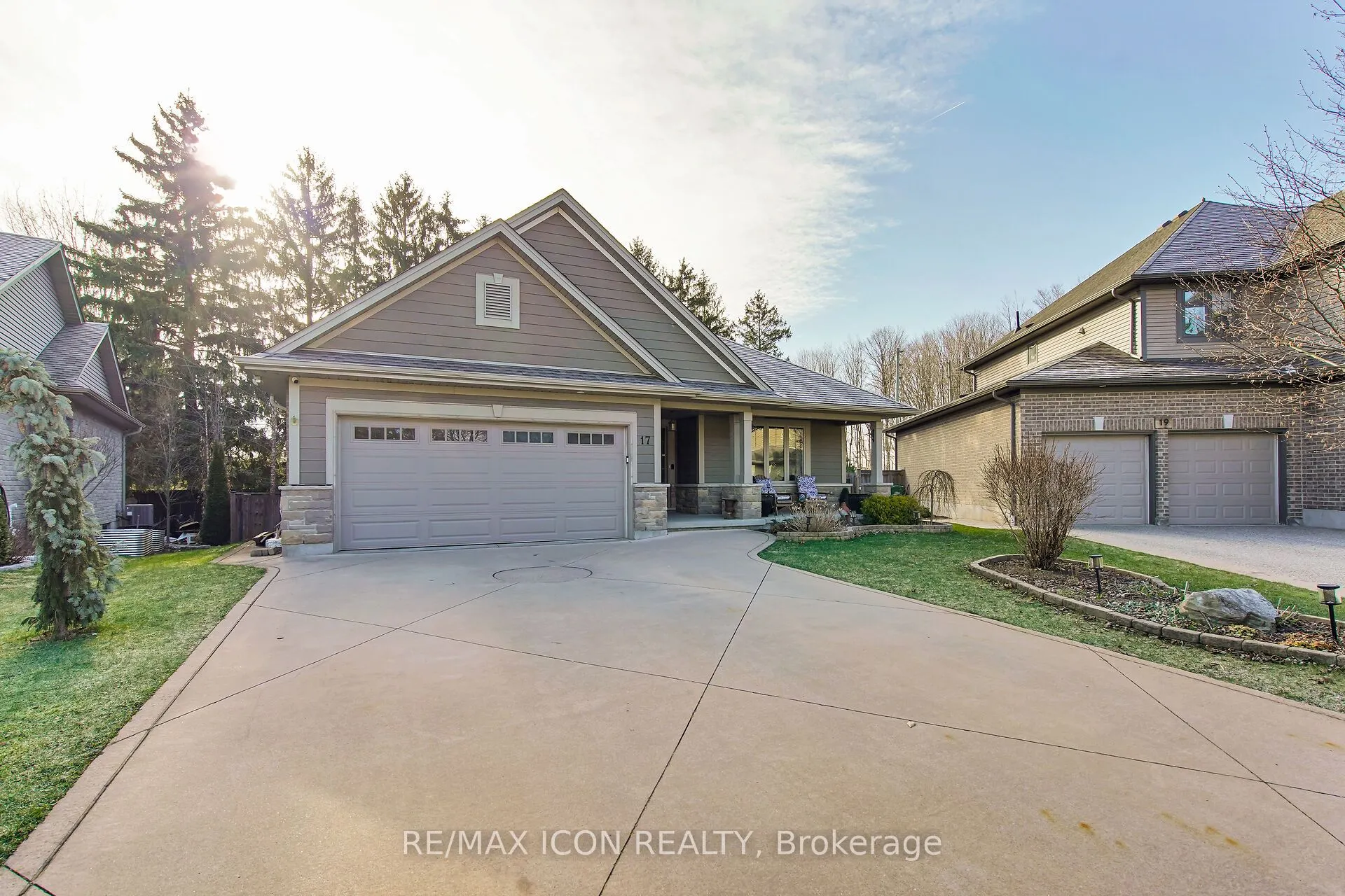 17 Tanager Place