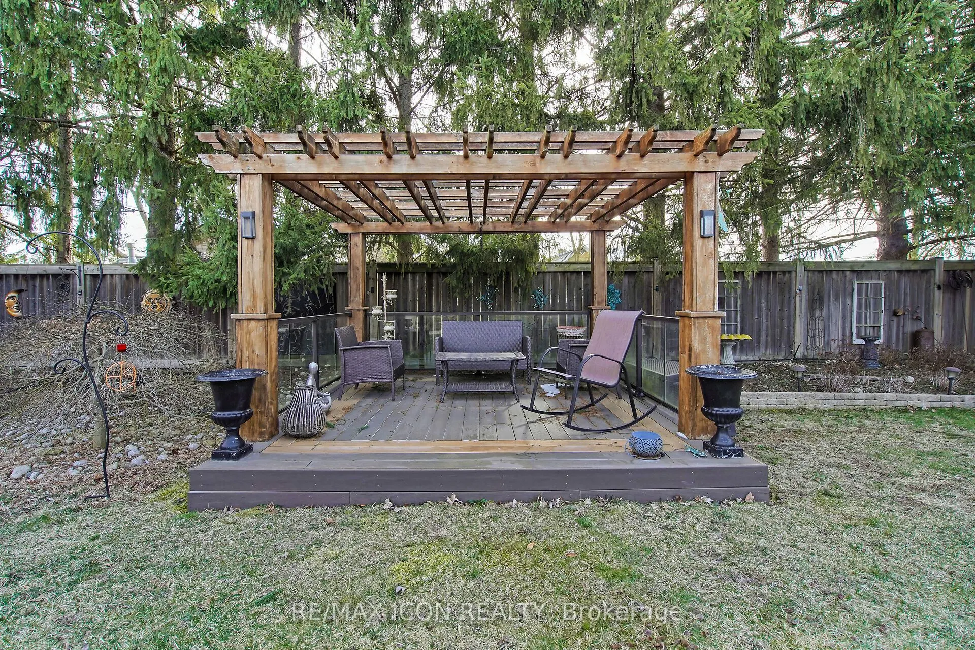 17 Tanager Place