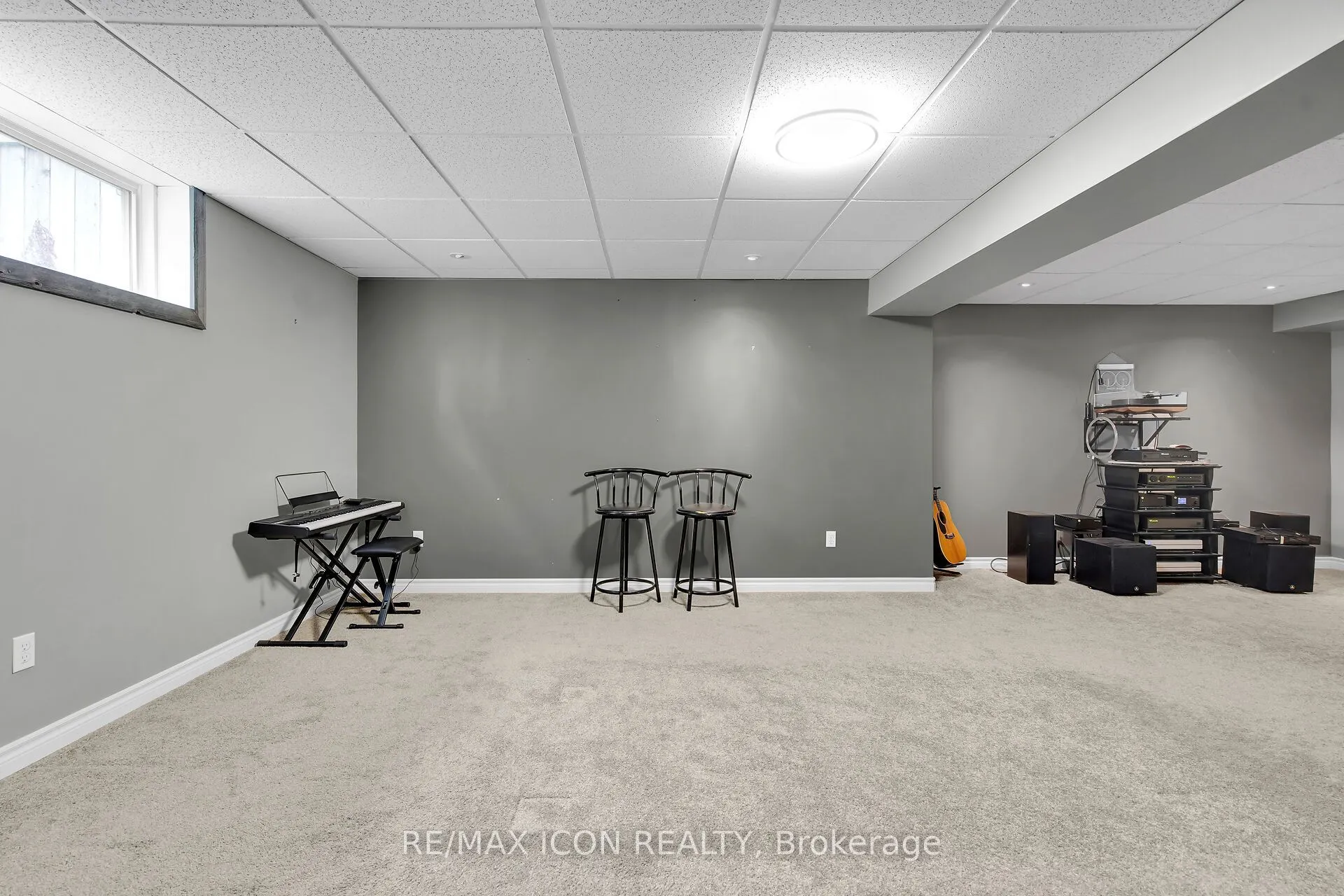 17 Tanager Place