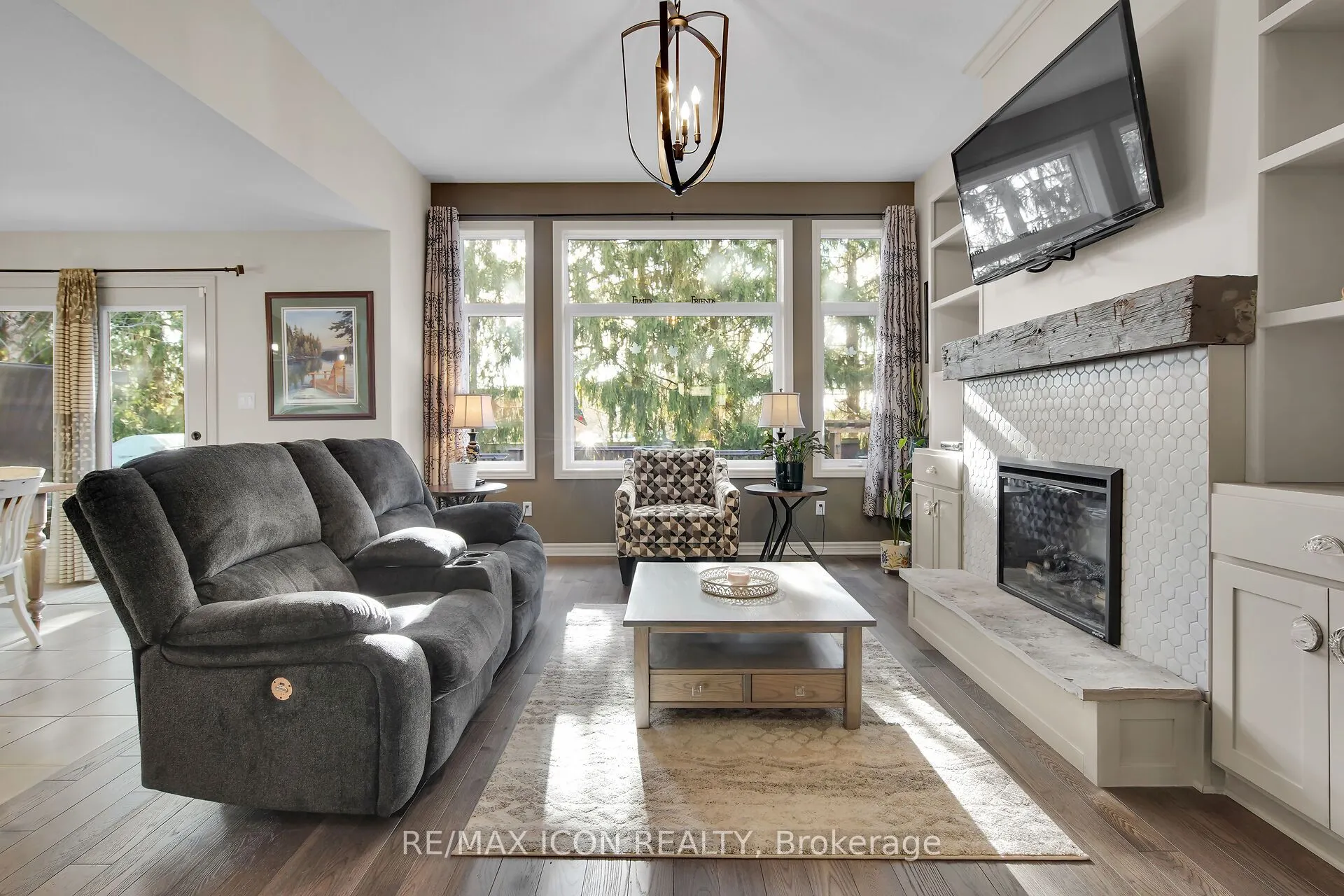 17 Tanager Place