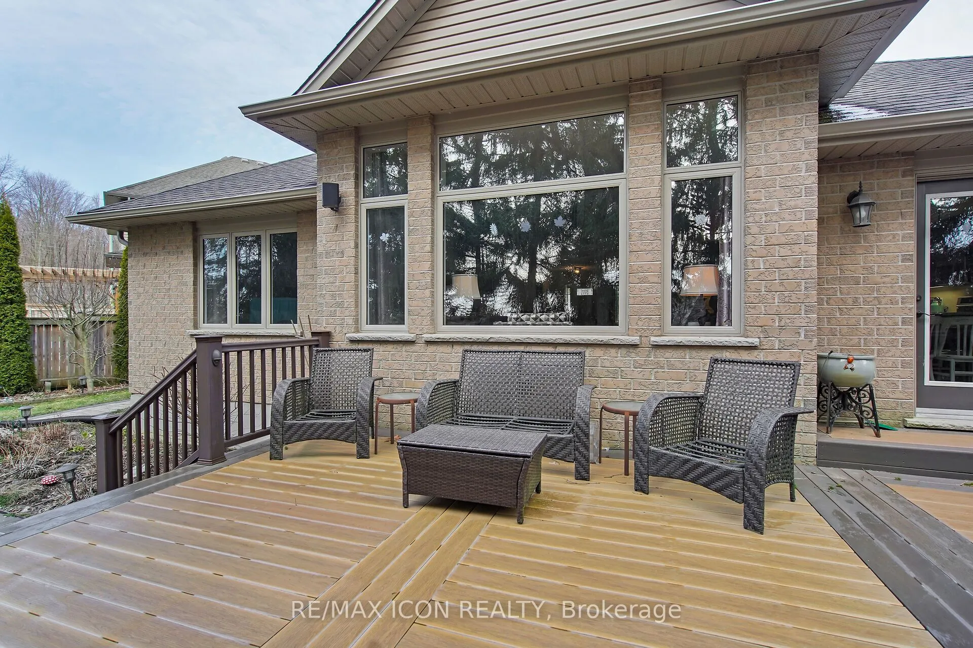 17 Tanager Place