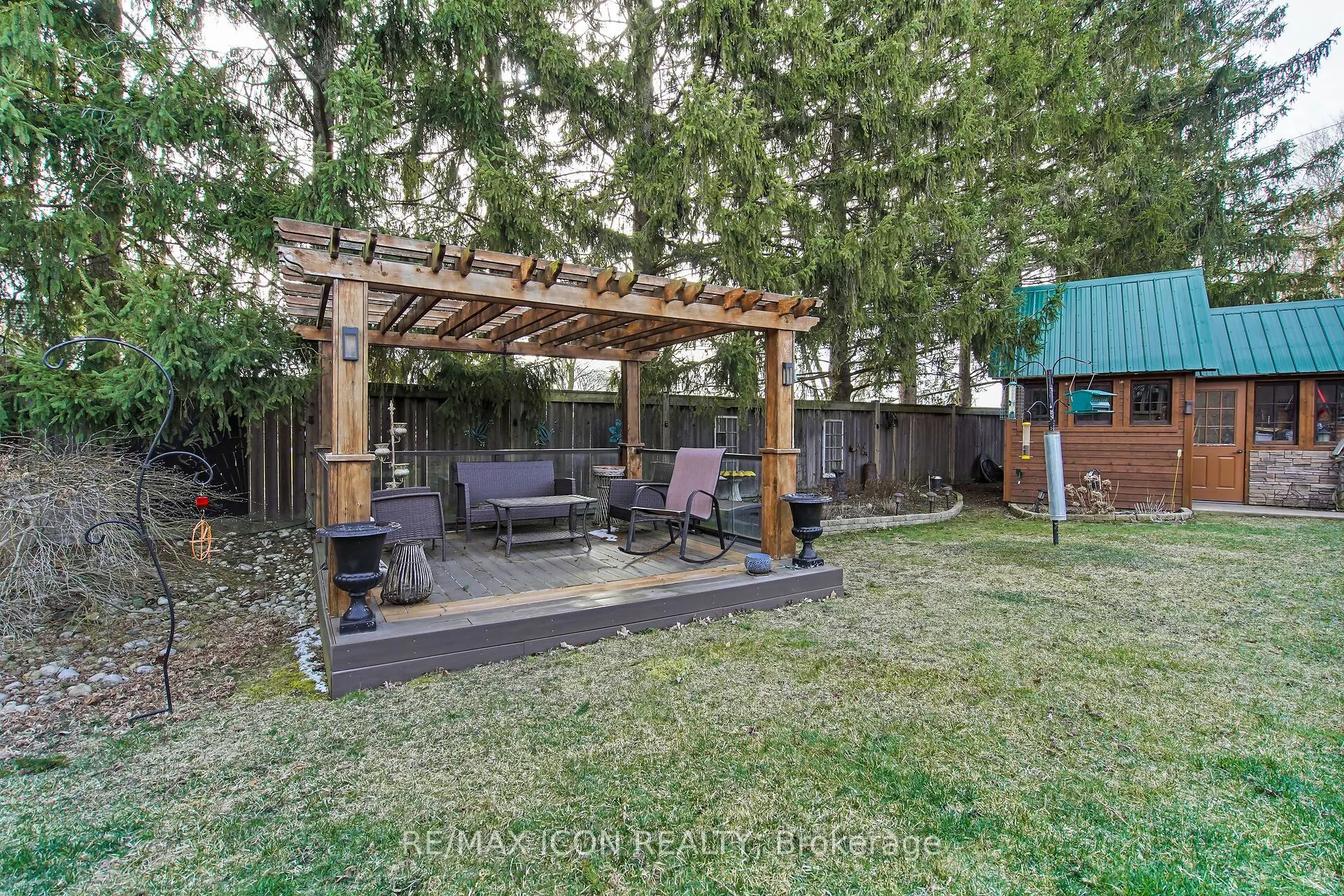 17 Tanager Place