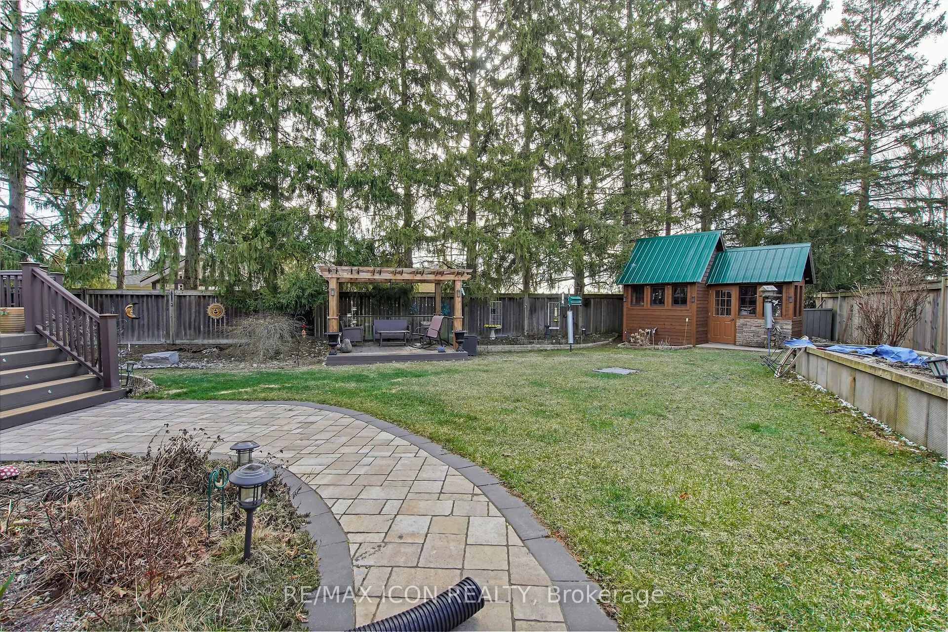 17 Tanager Place