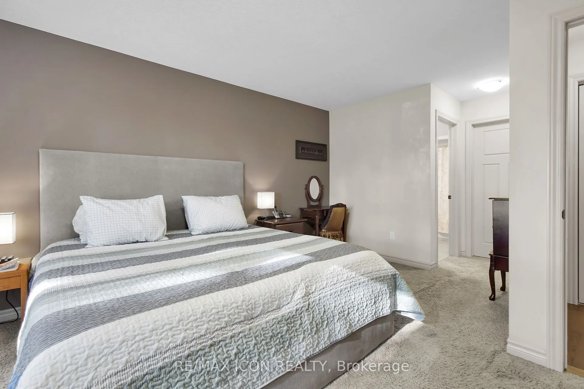17 Tanager Place