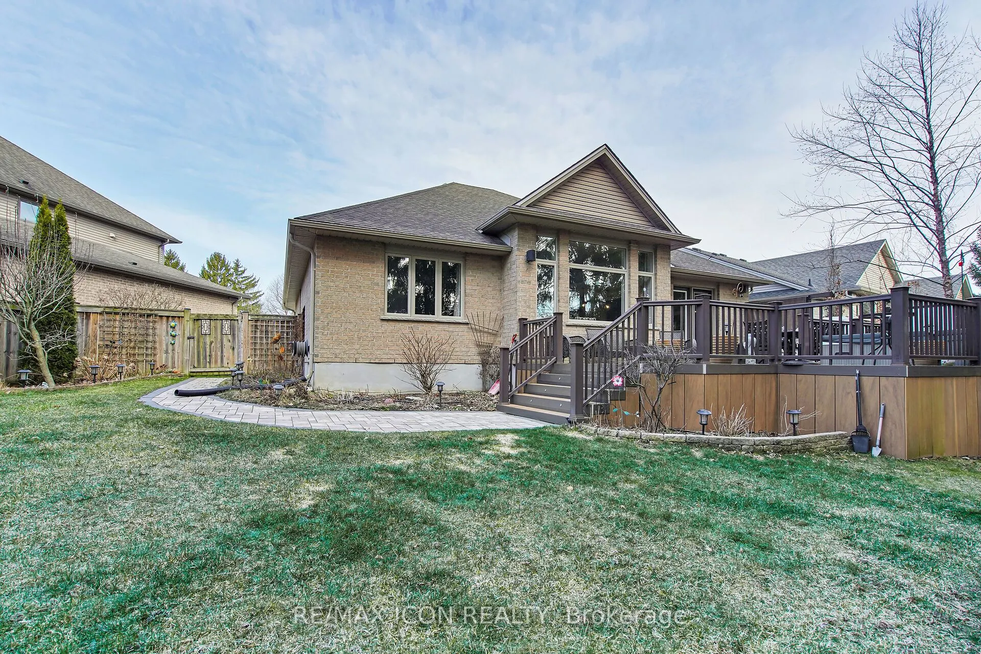 17 Tanager Place
