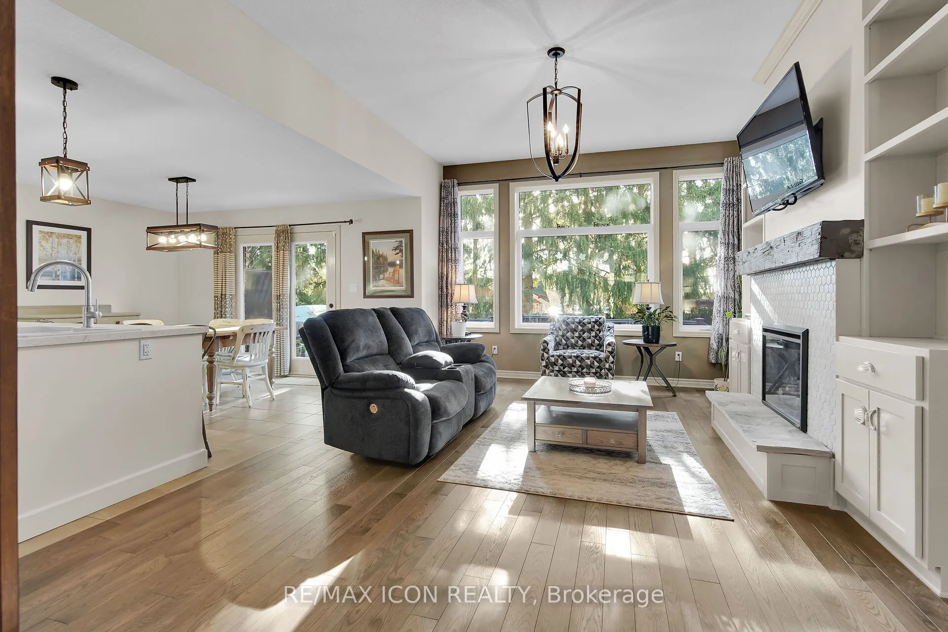 17 Tanager Place