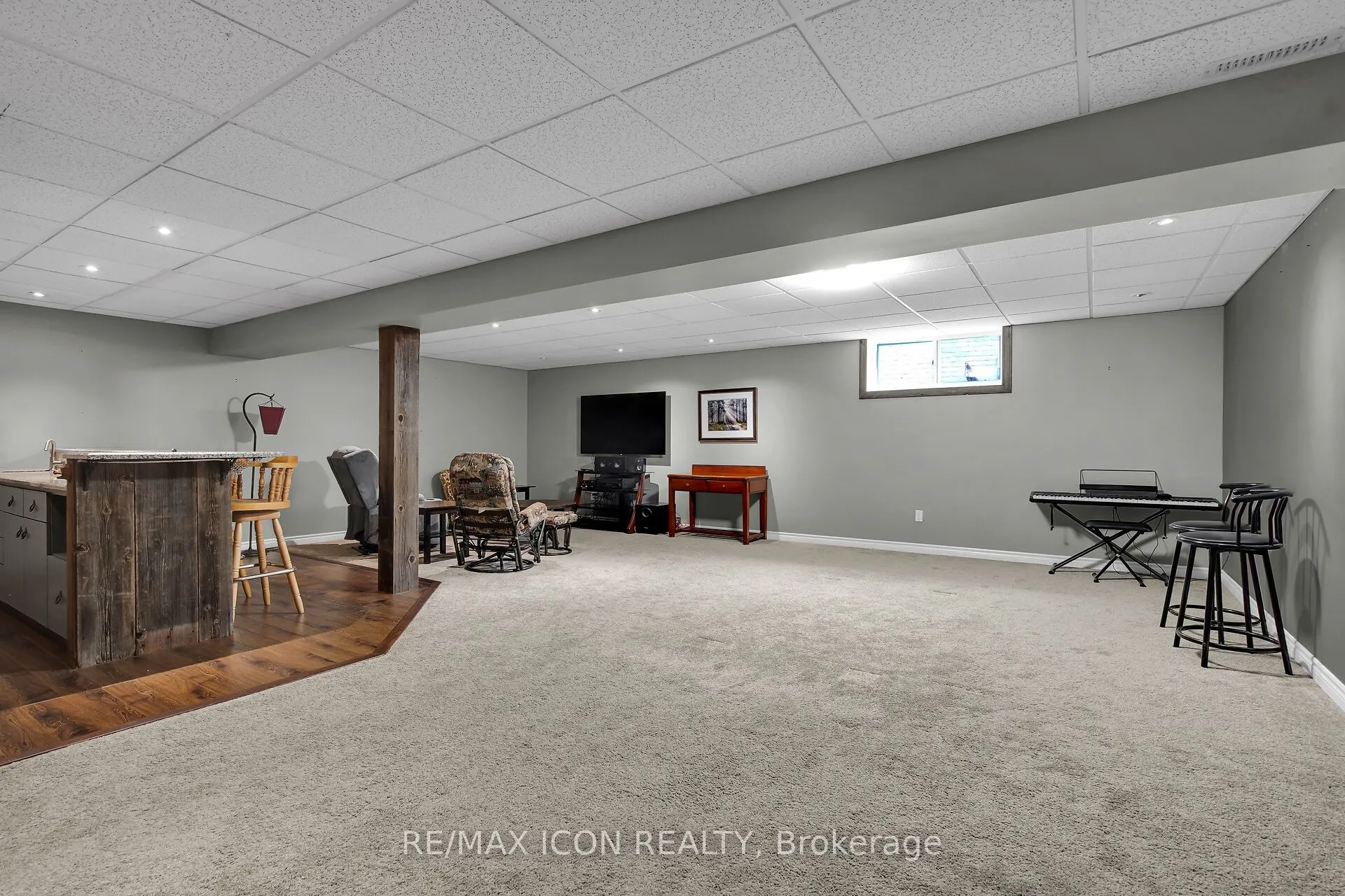 17 Tanager Place