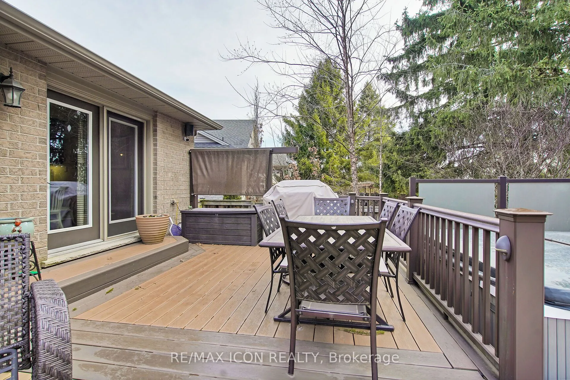 17 Tanager Place