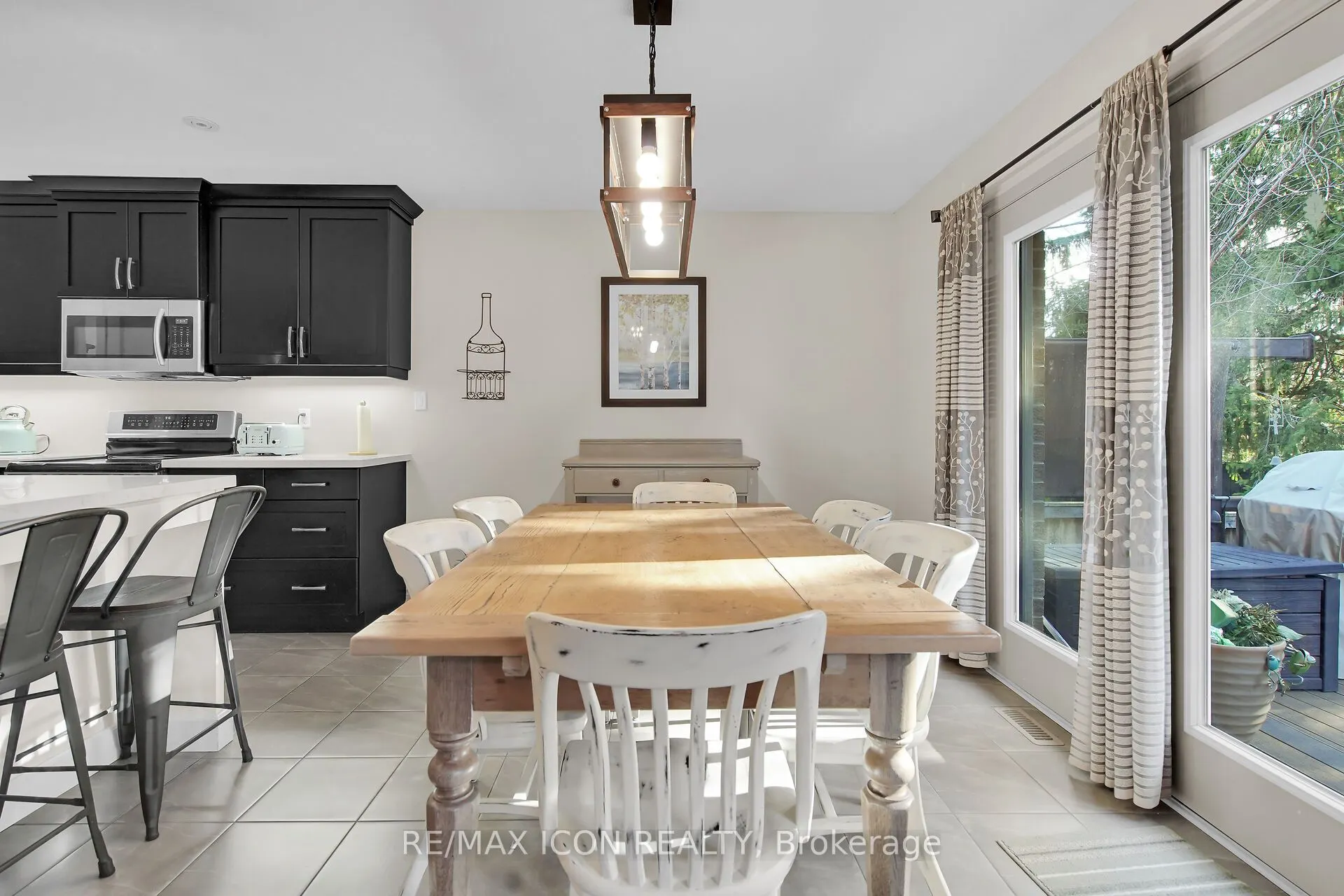 17 Tanager Place