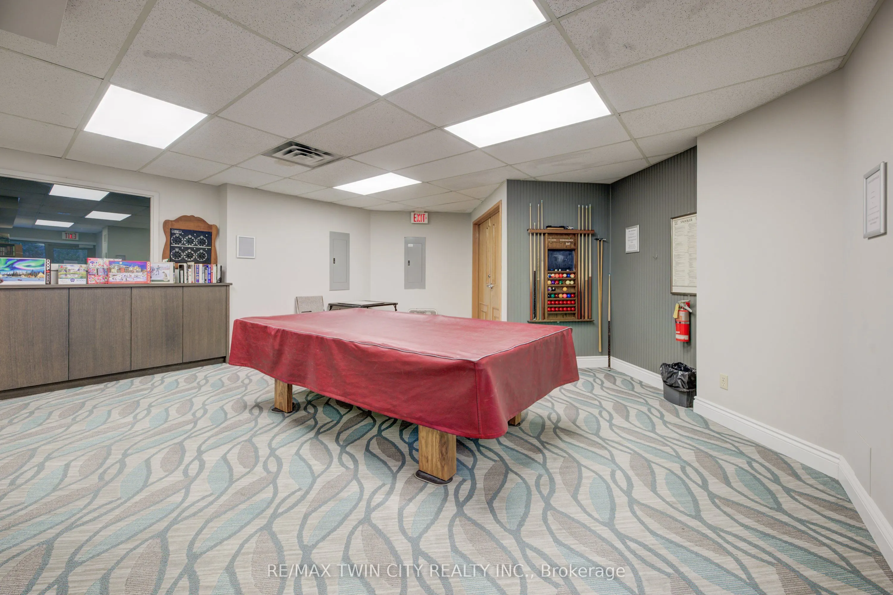 237 King Street W, #1207