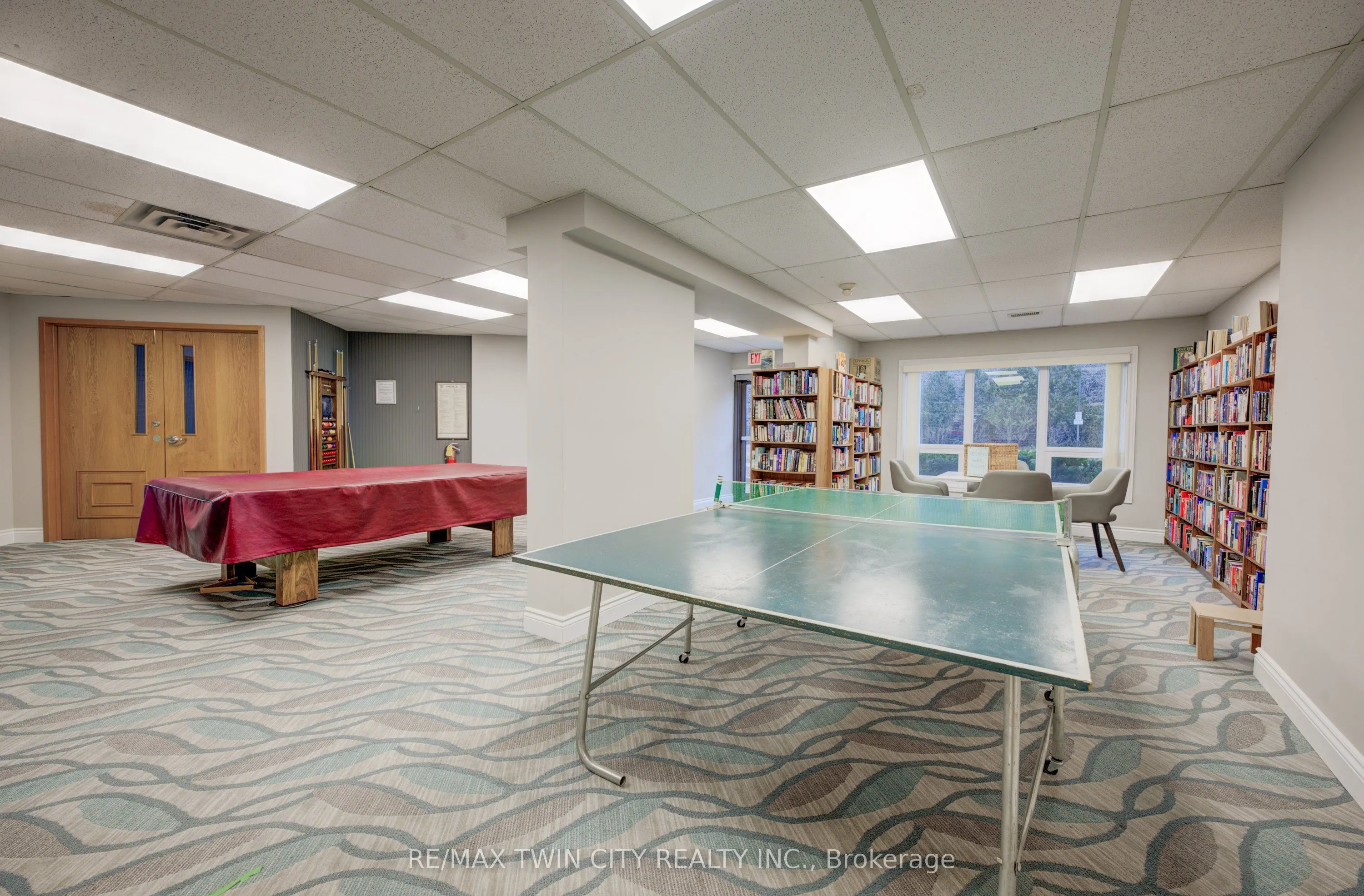 237 King Street W, #1207