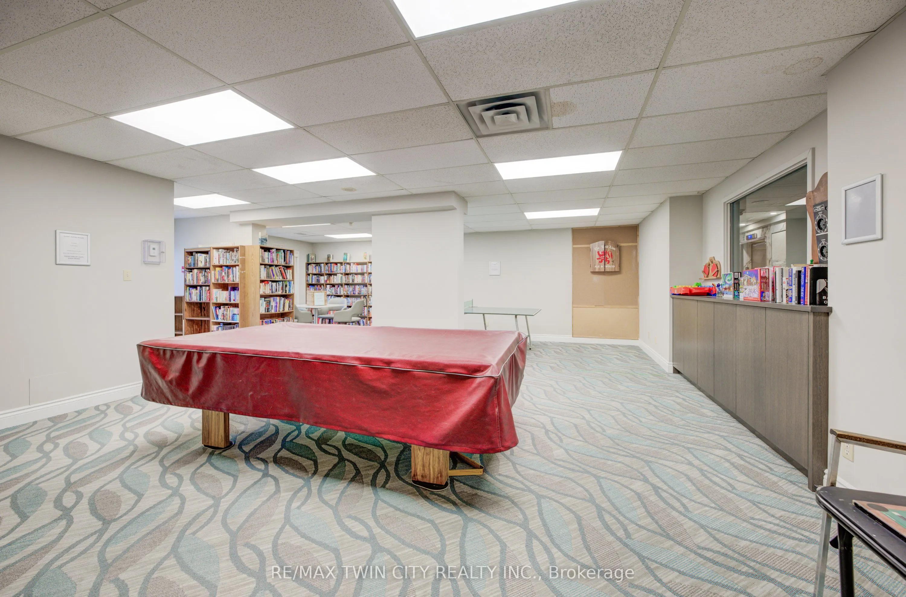 237 King Street W, #1207
