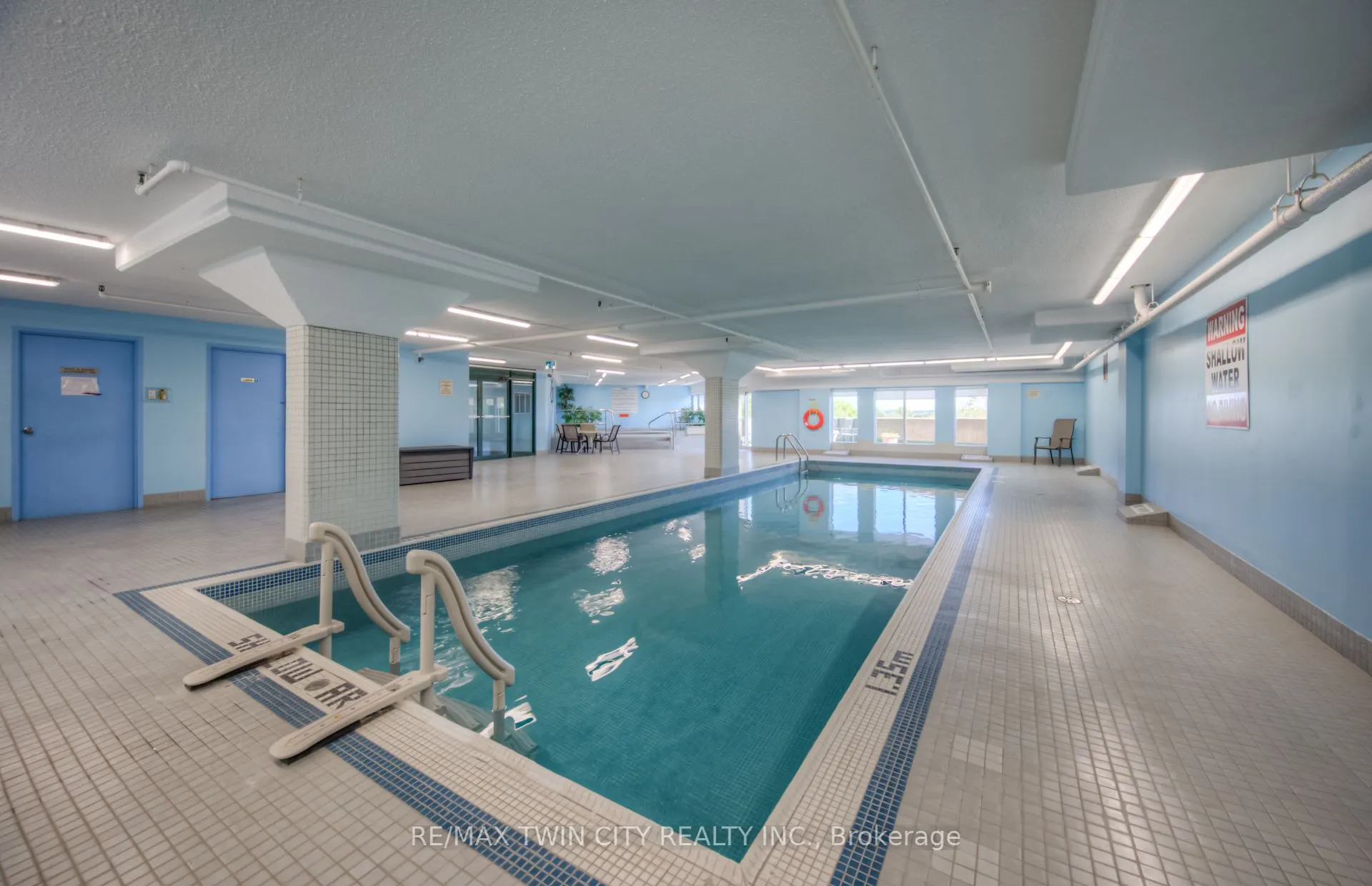 237 King Street W, #1207