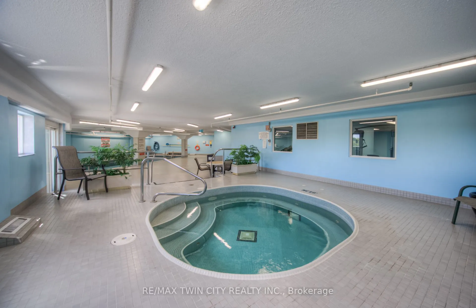 237 King Street W, #1207