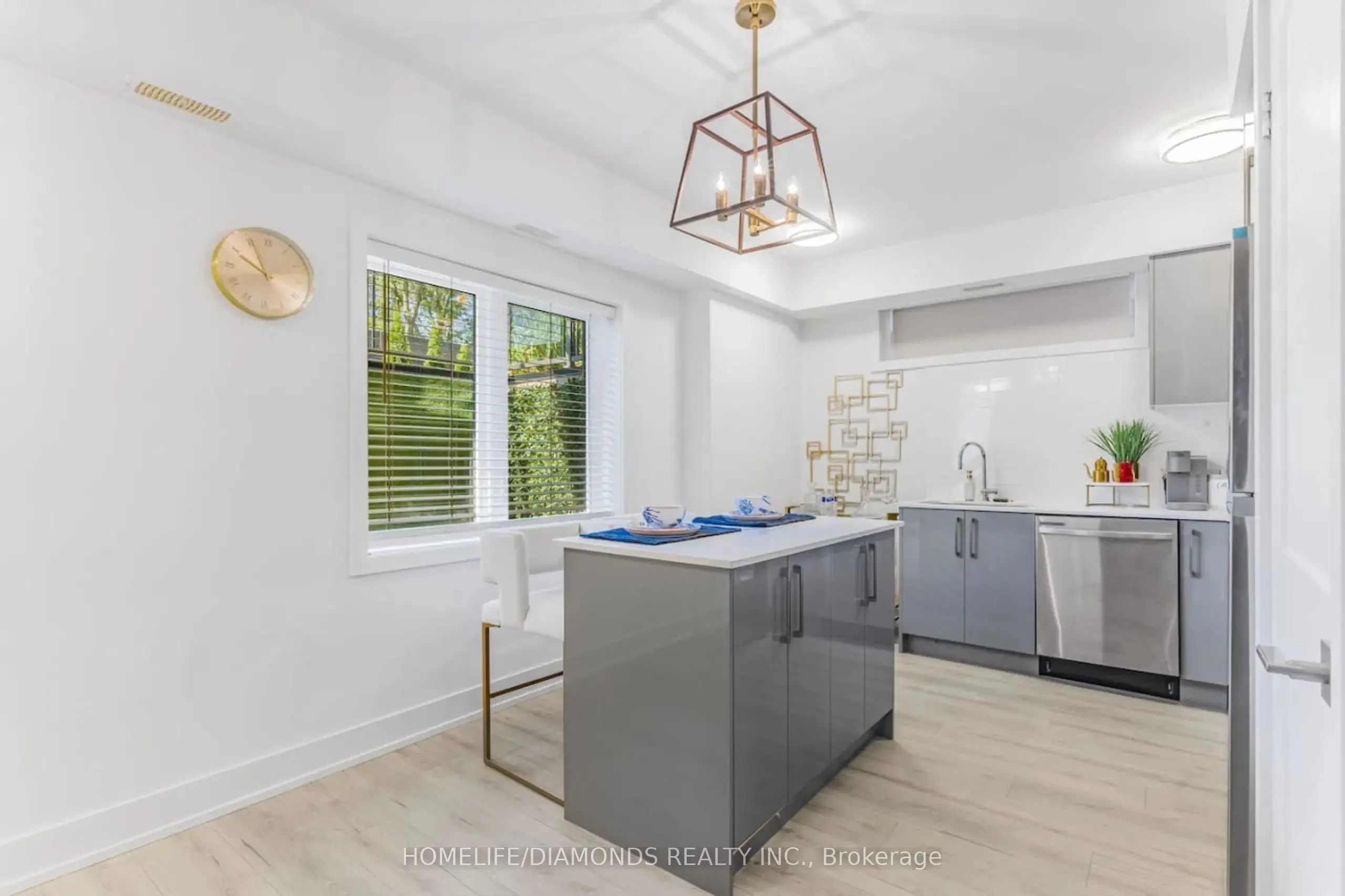 6065 MCLEOD Road, #101