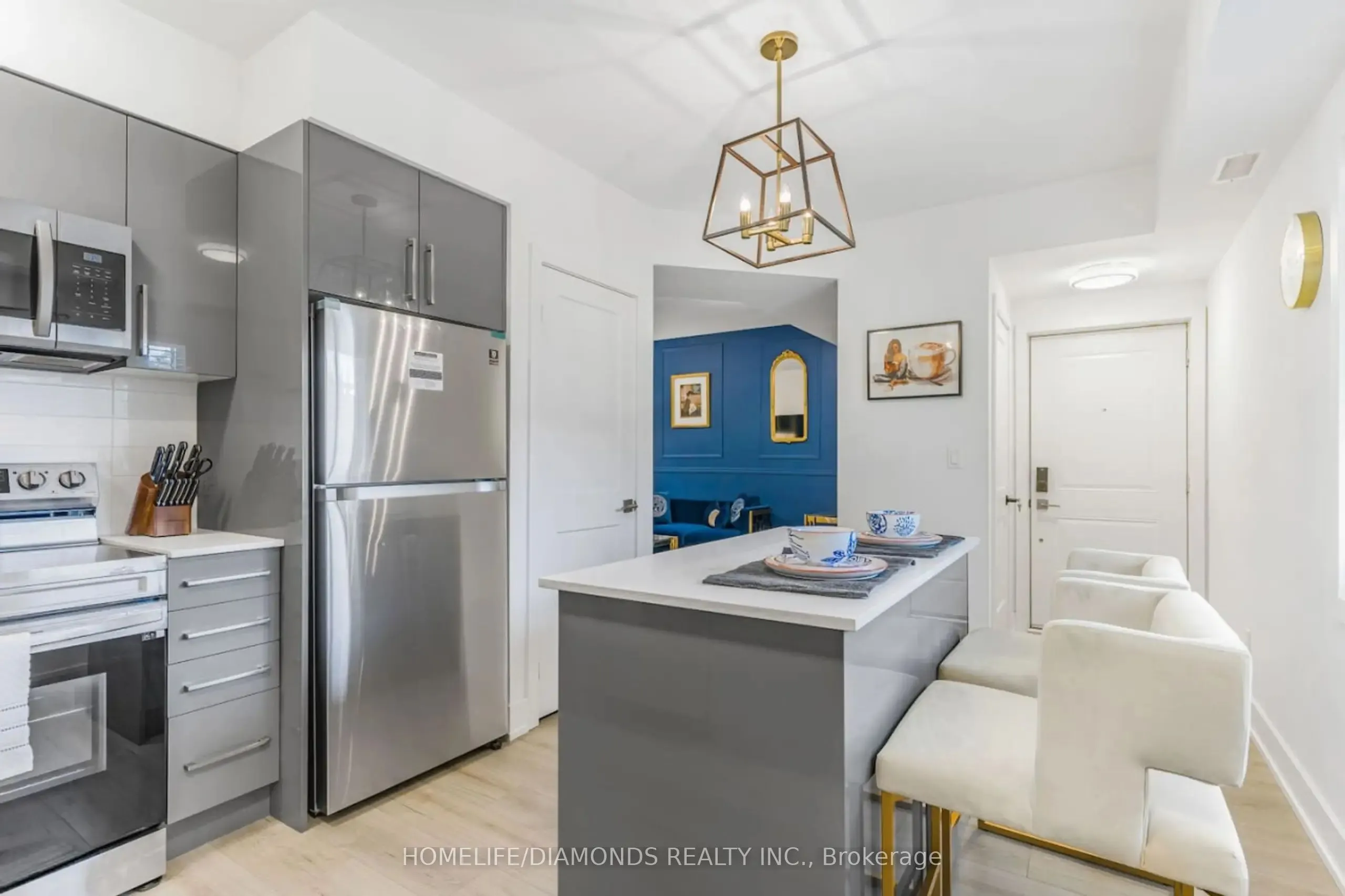 6065 MCLEOD Road, #101