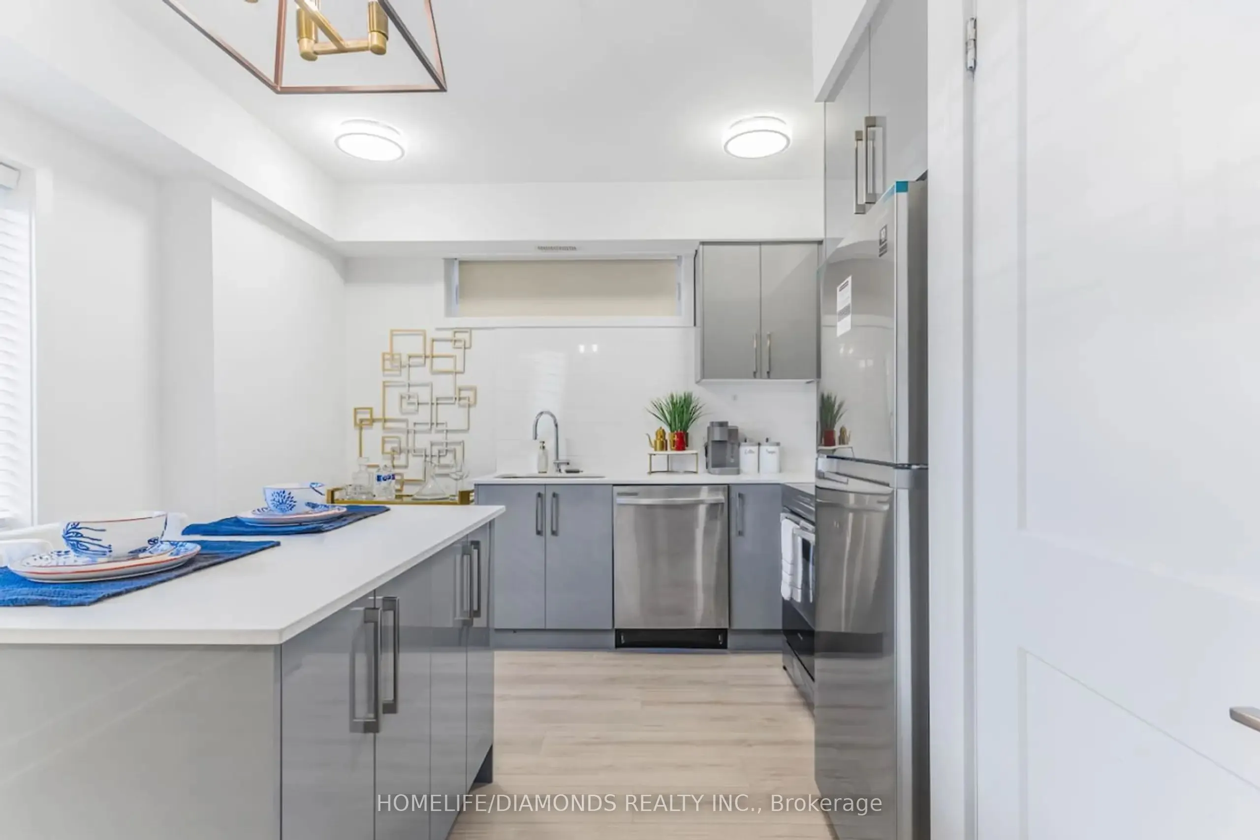 6065 MCLEOD Road, #101