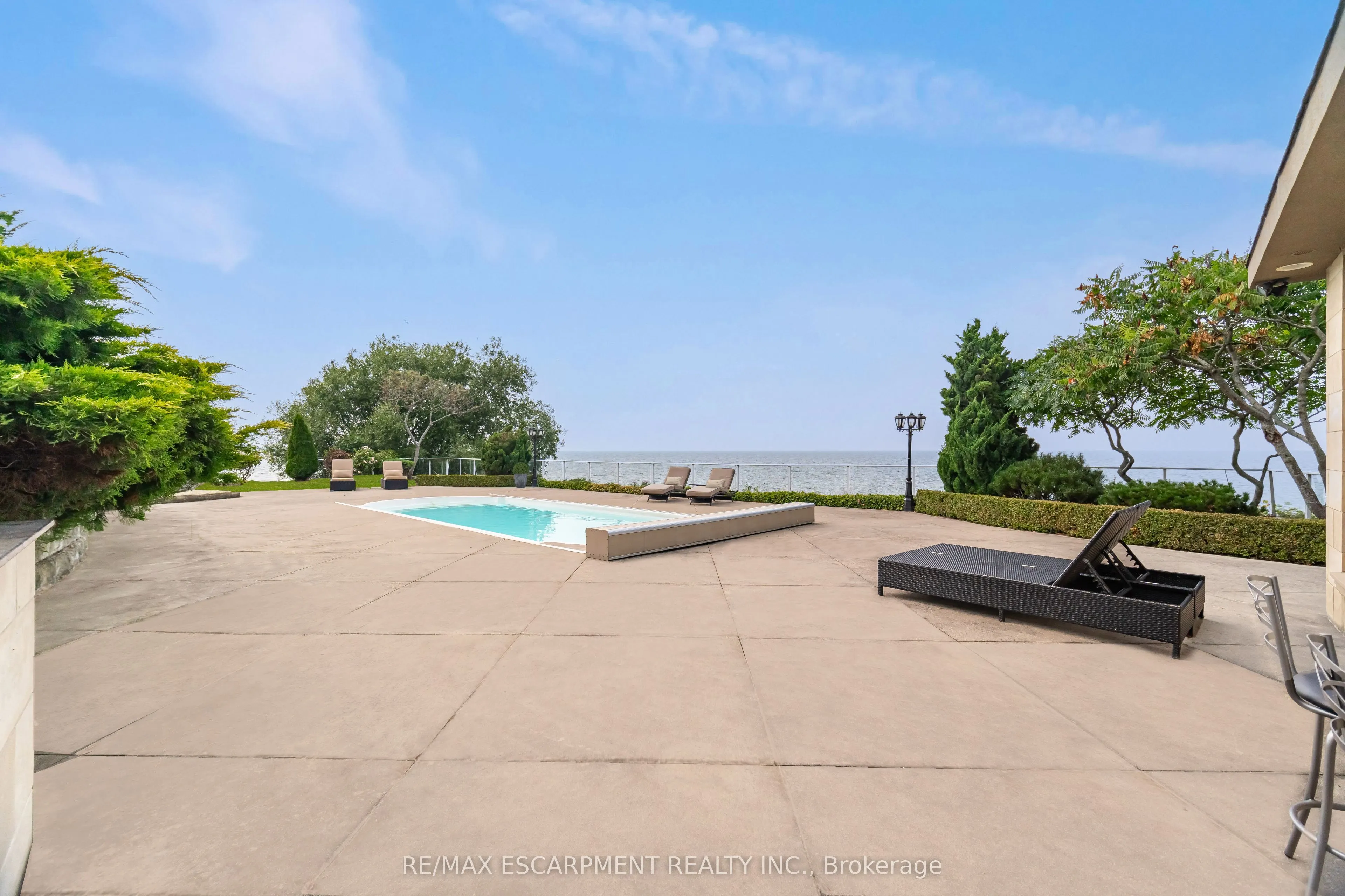 5545 Blezard Drive