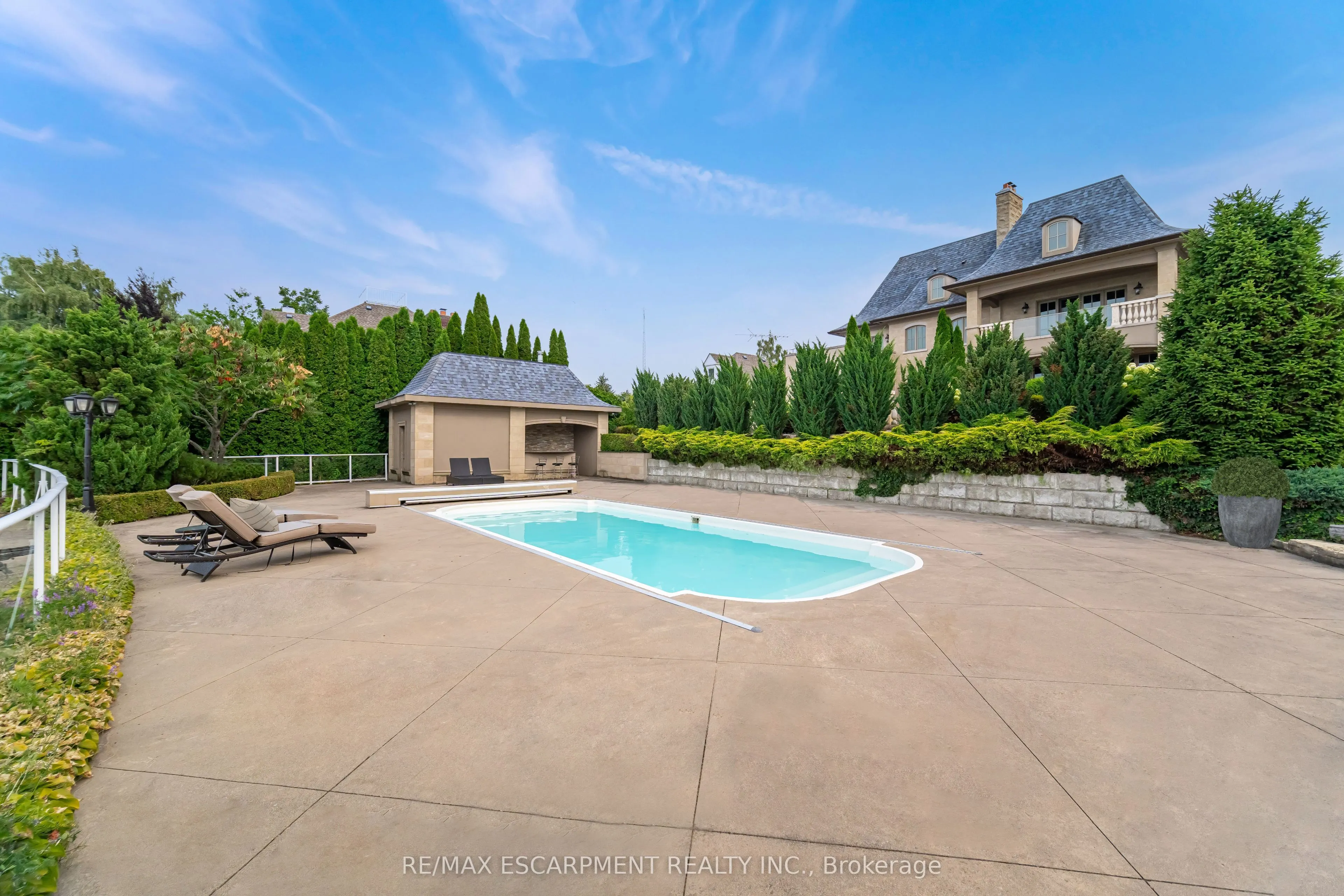 5545 Blezard Drive