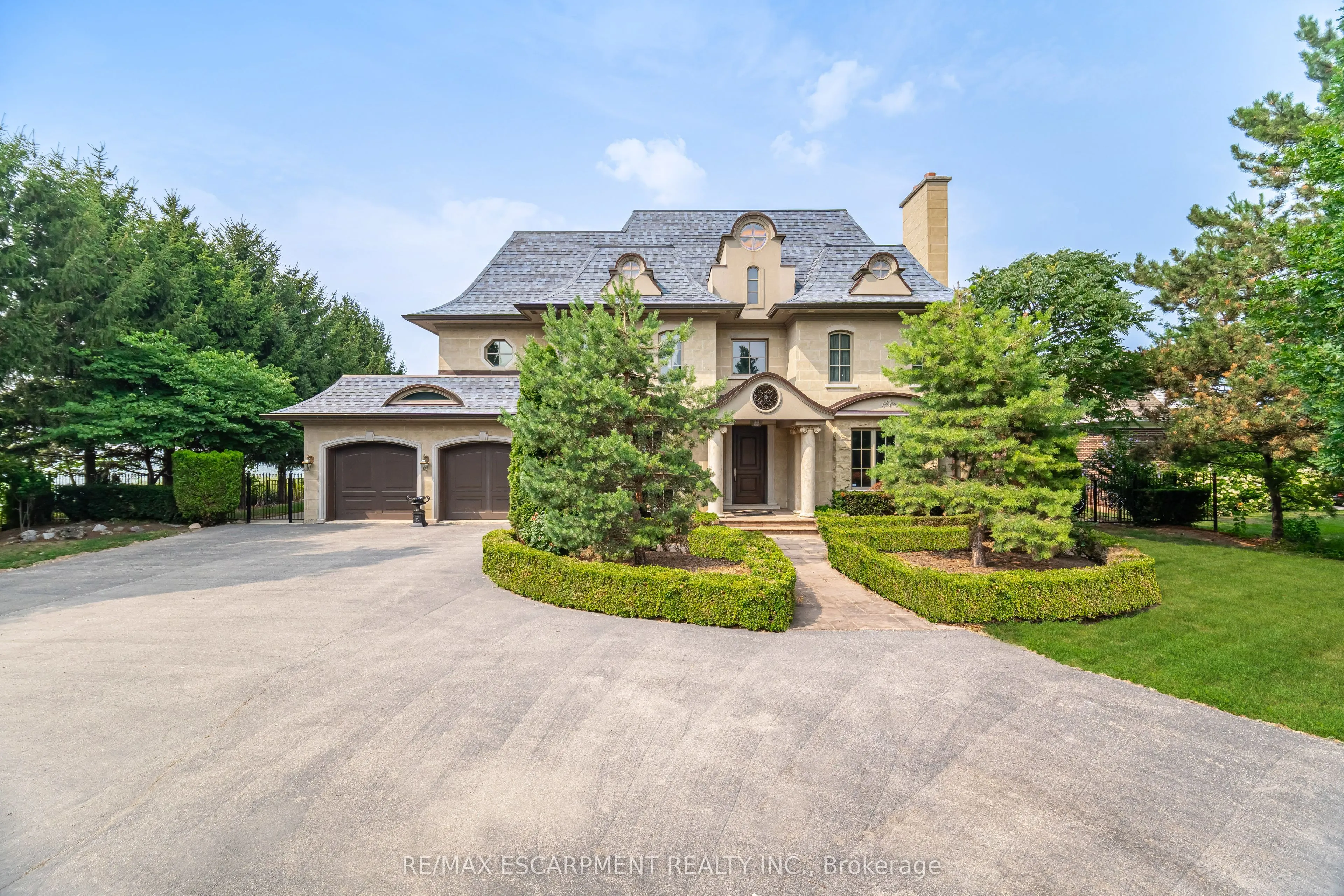 5545 Blezard Drive