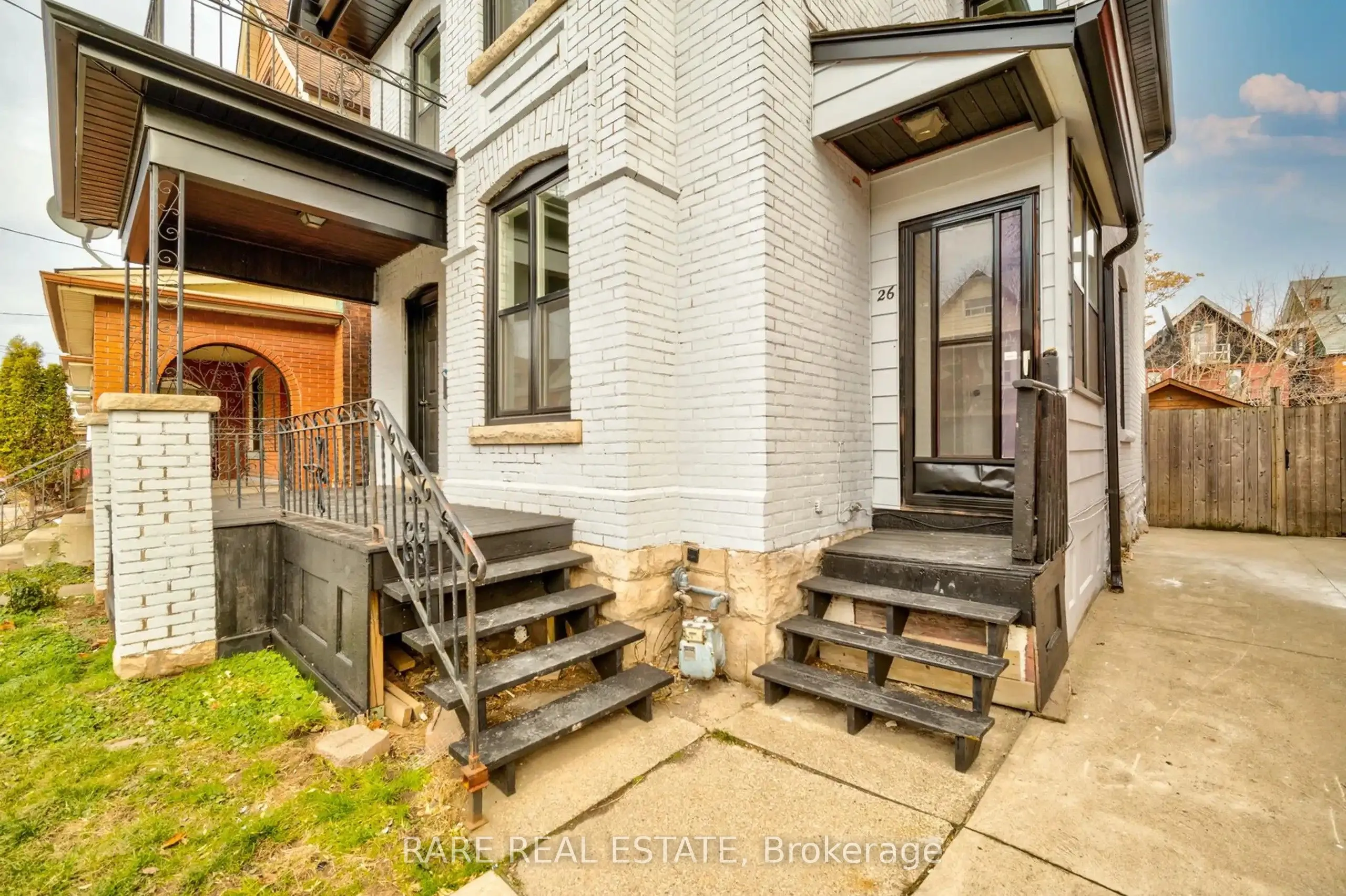 26 Fairleigh Avenue N