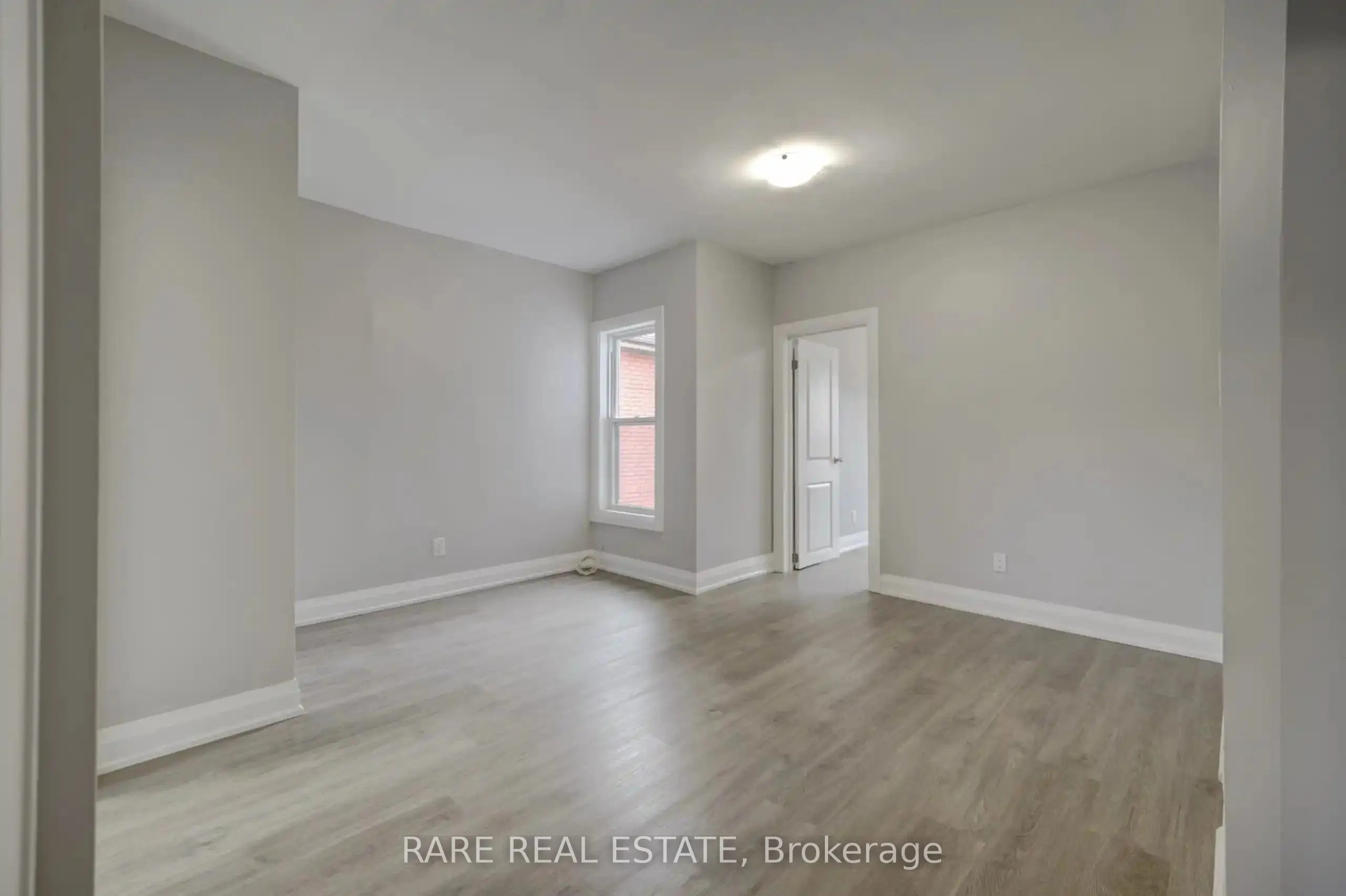 26 Fairleigh Avenue N
