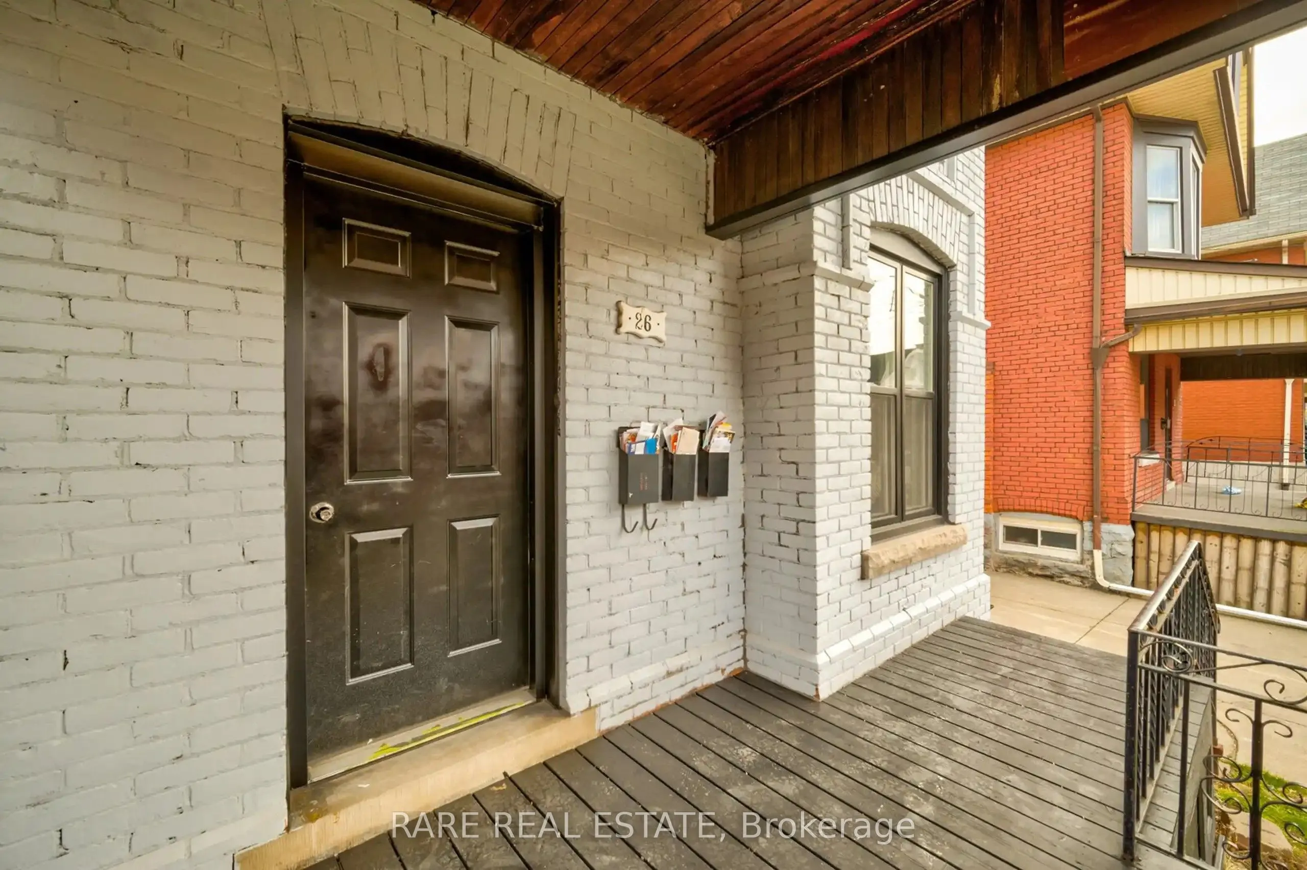 26 Fairleigh Avenue N