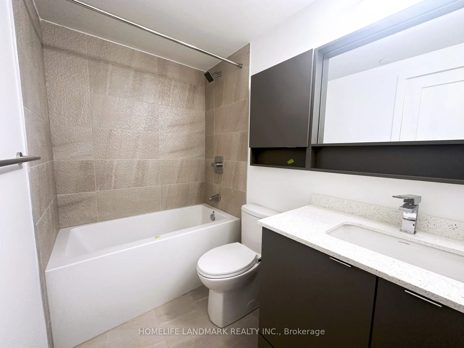 415 Main Street W #307