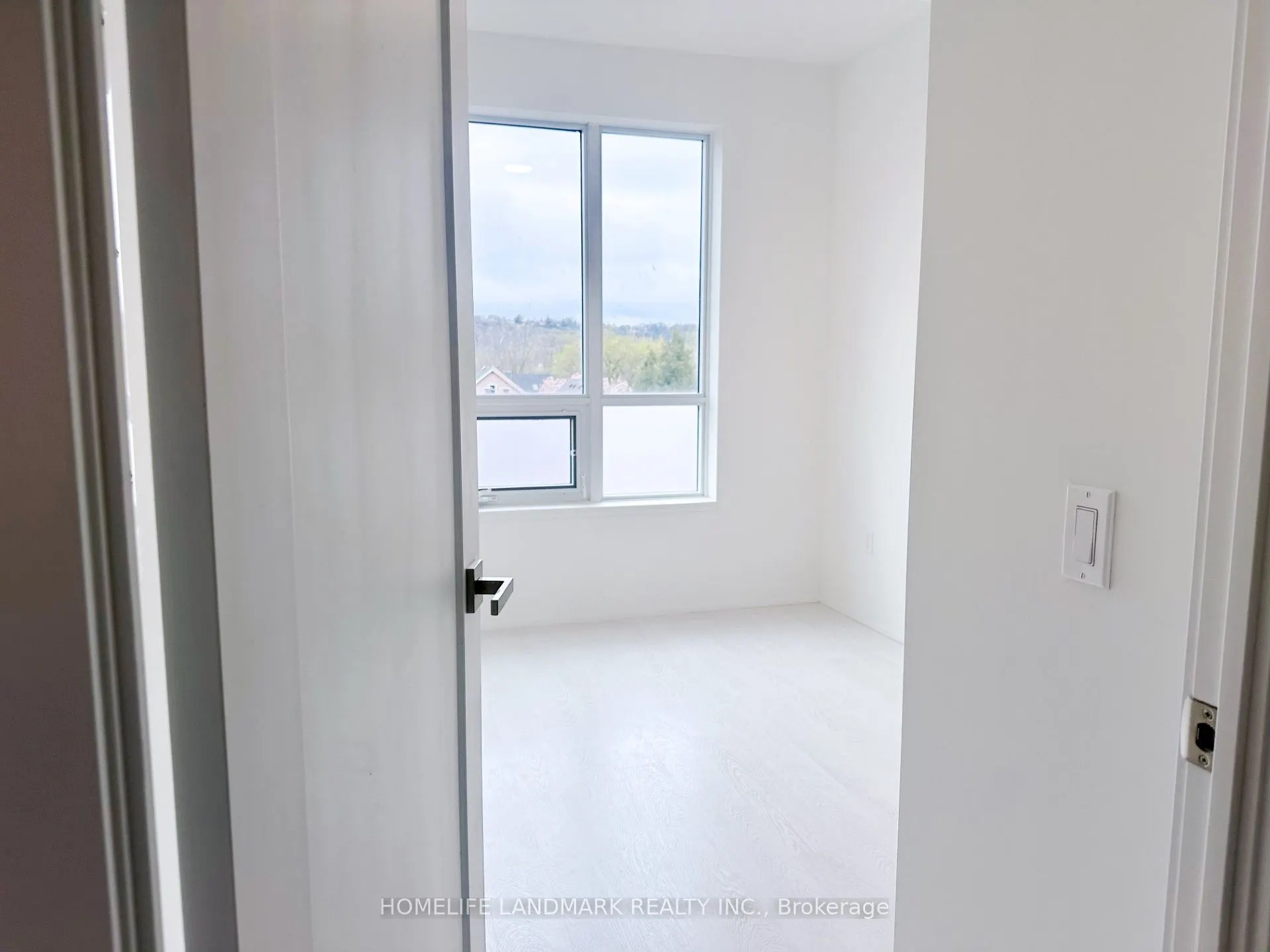 415 Main Street W #307