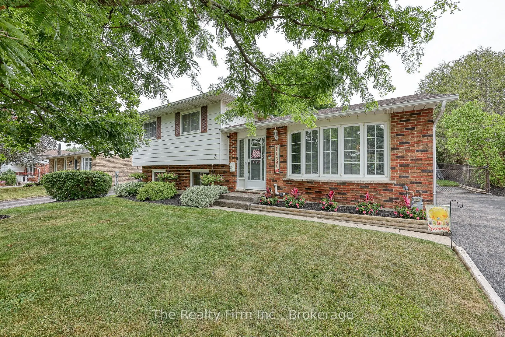 3 Greenwood Road