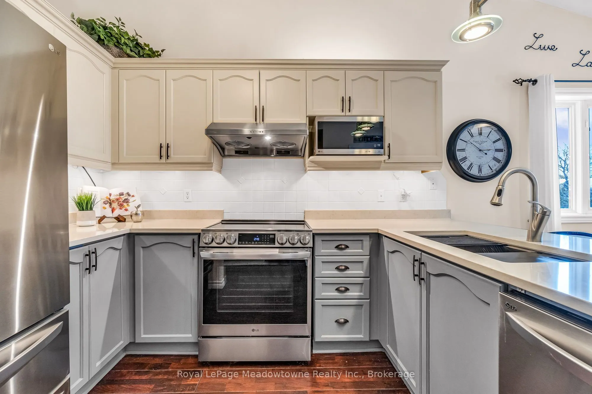 14 Atto Drive