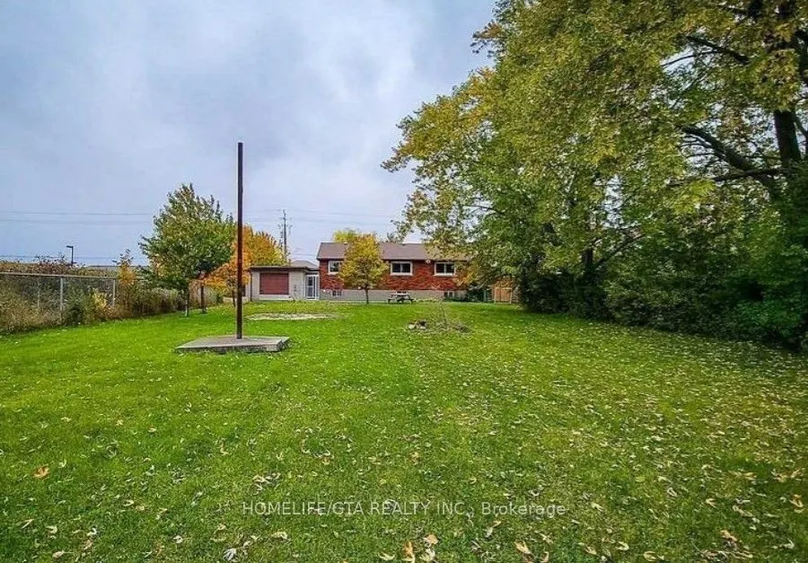 20 Highland Road W