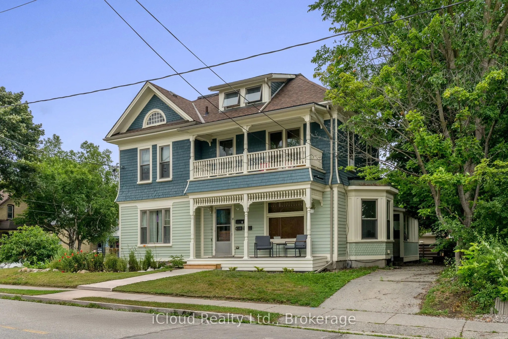 14 Young Street W
