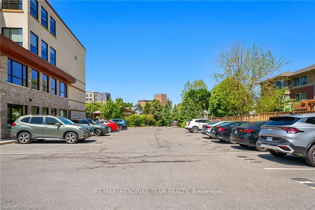 26 Wellington Street, #102